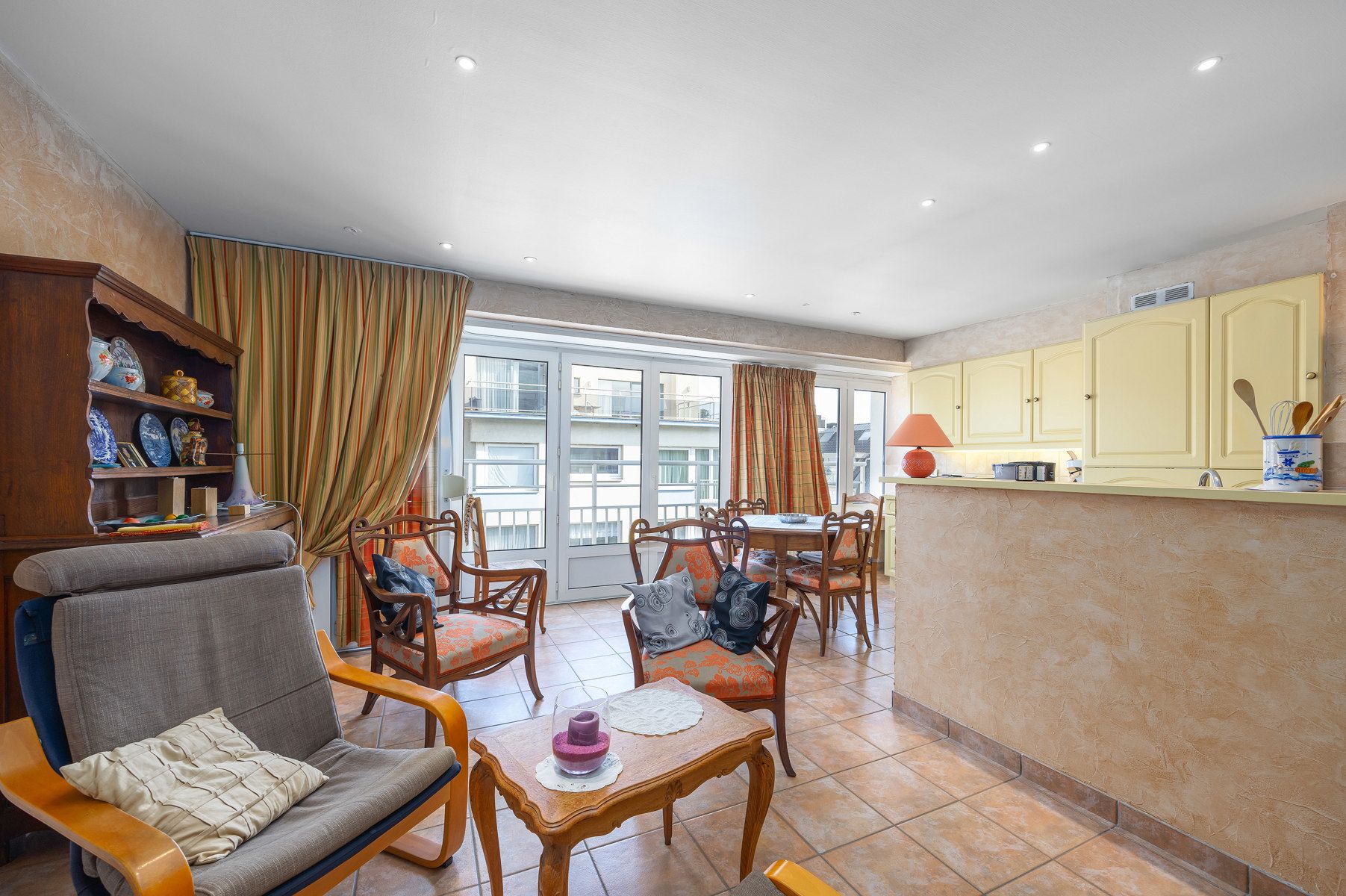 Residentie ESMERALDA foto {{pictureIndex}}