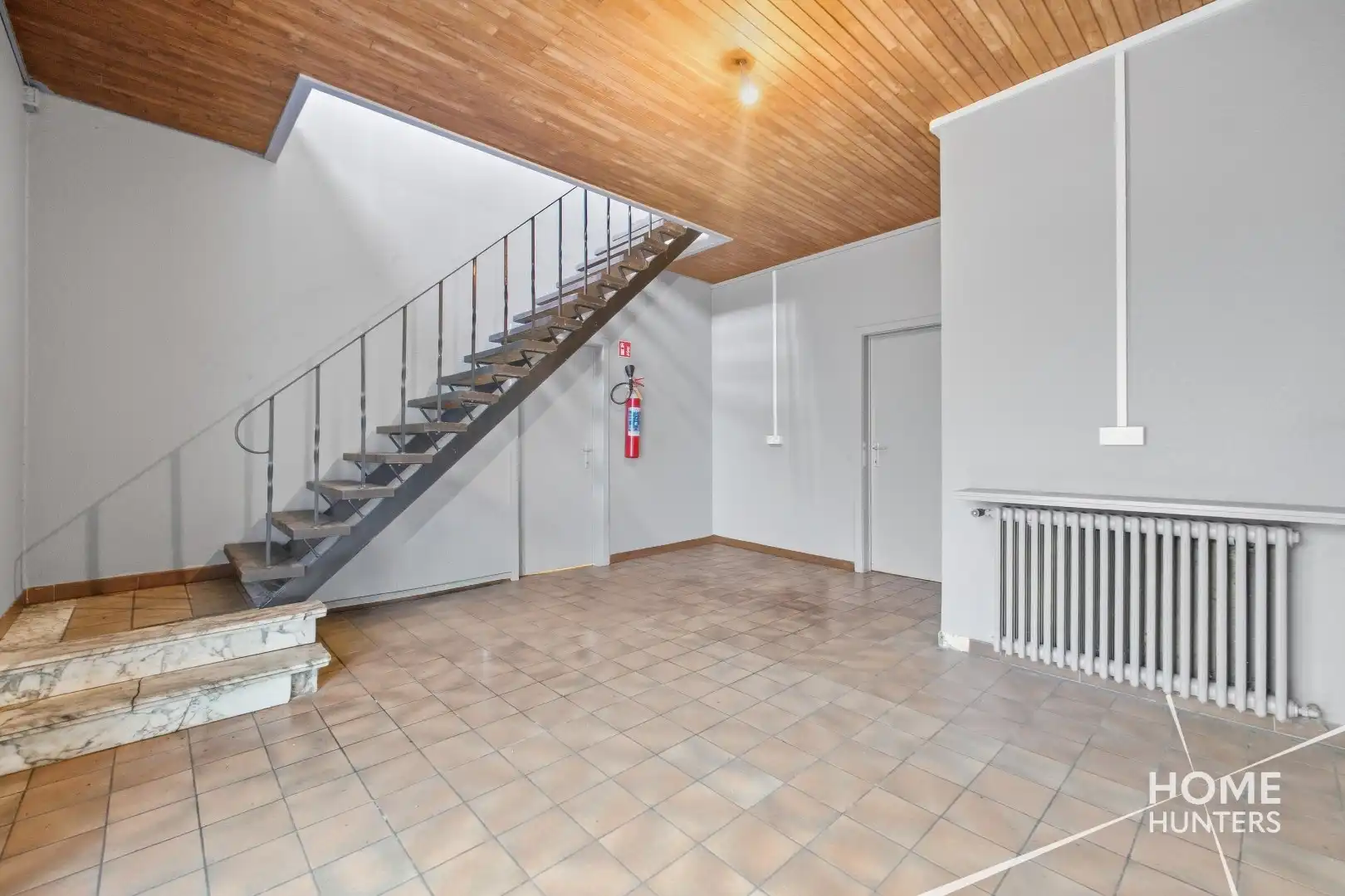 UITZONDERLIJK BEDRIJFSGEBOUW MET 2.268 M² LOODSRUIMTE EN 528 M² KANTOREN IN IEPER foto 25