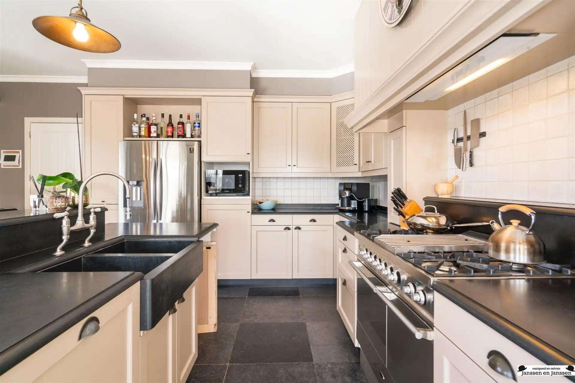Exclusieve villa op een perceel van ca. 2000 m² in Loenhout foto 12