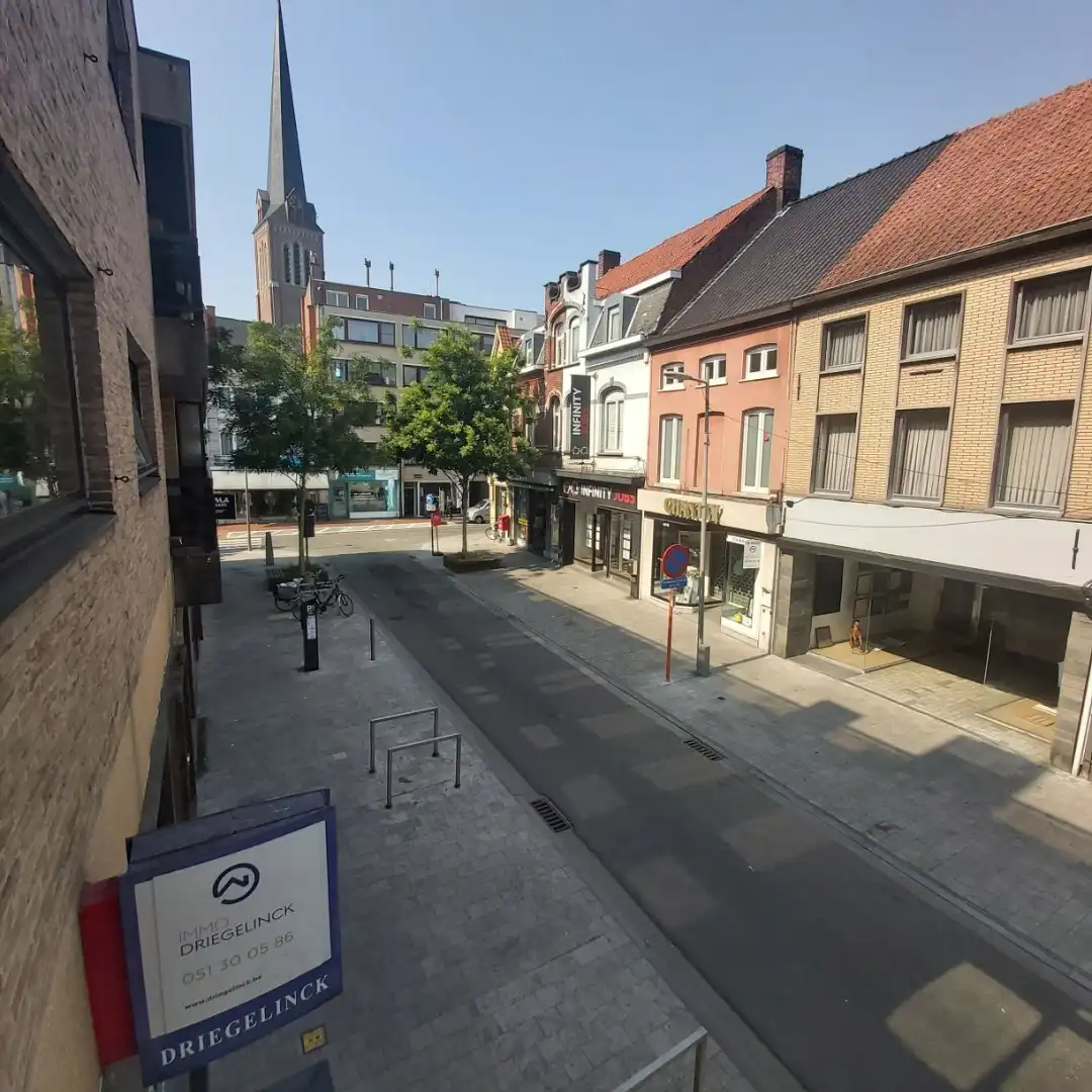 Appartement met 2 slaapkamers in het centrum van Izegem. Garage inbegrepen foto 13