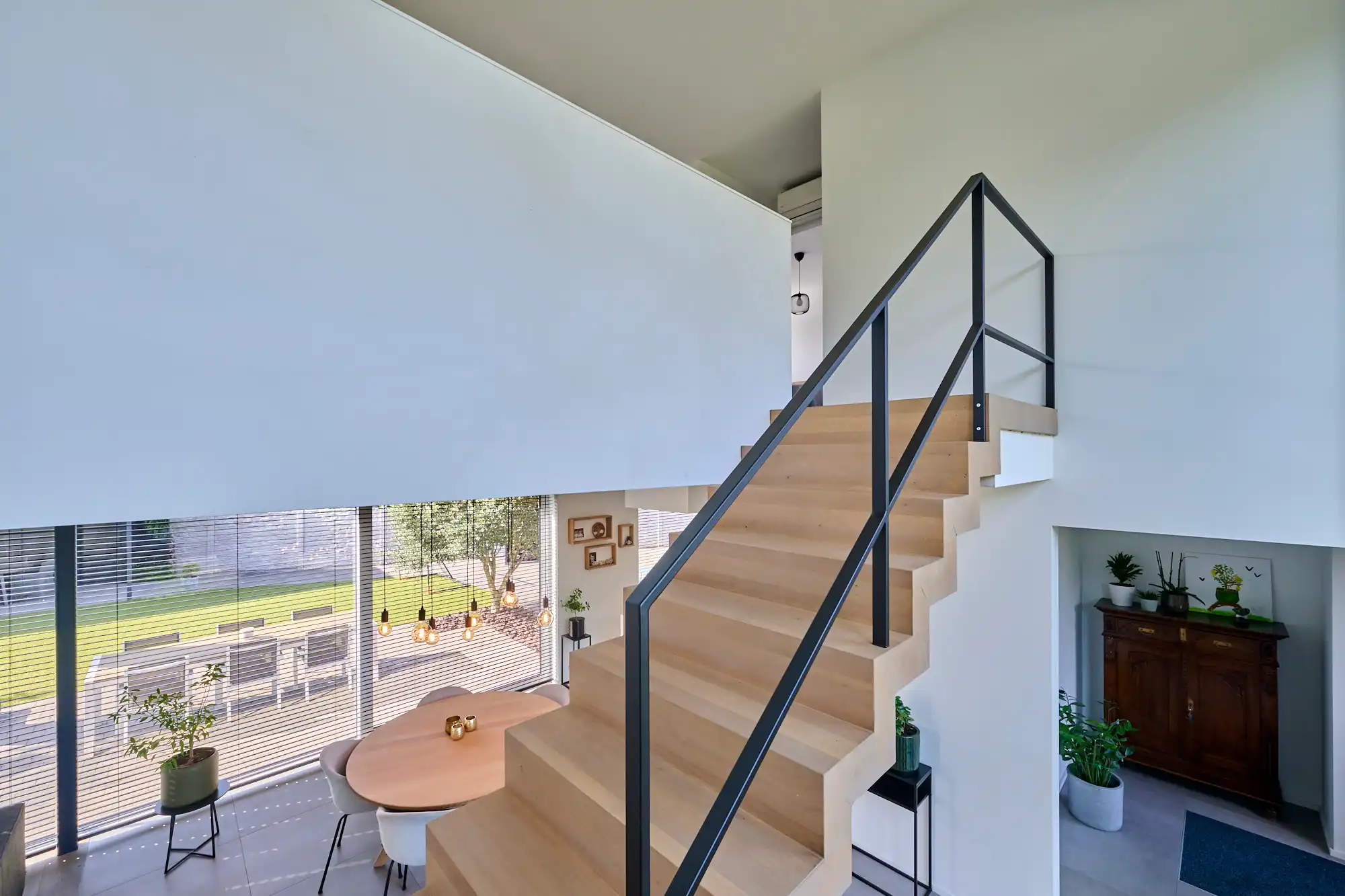 Recente villa op breed perceel prachtig zicht foto 9