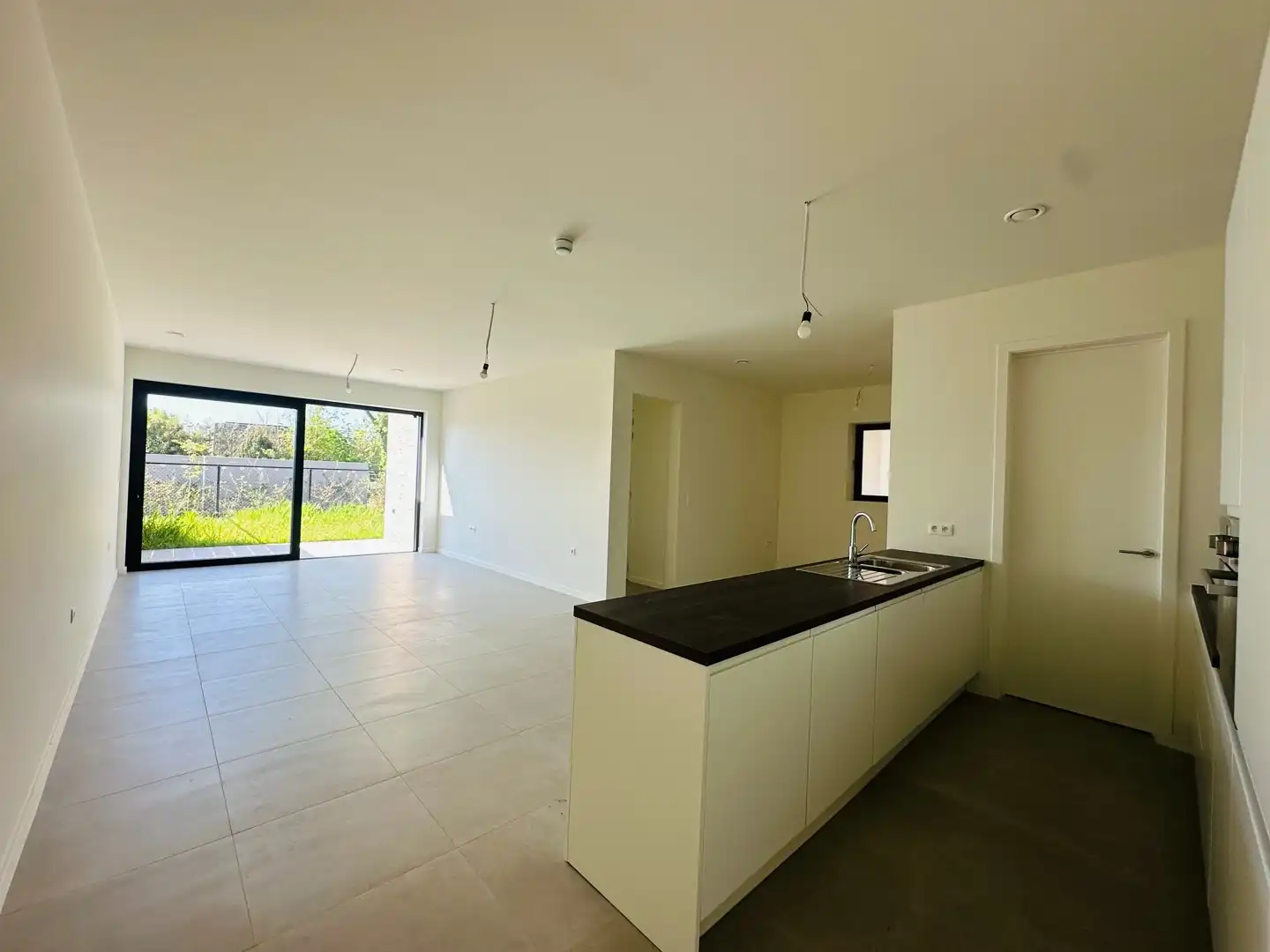 Nieuw gelijkvloers appartement met tuin en garage foto 3
