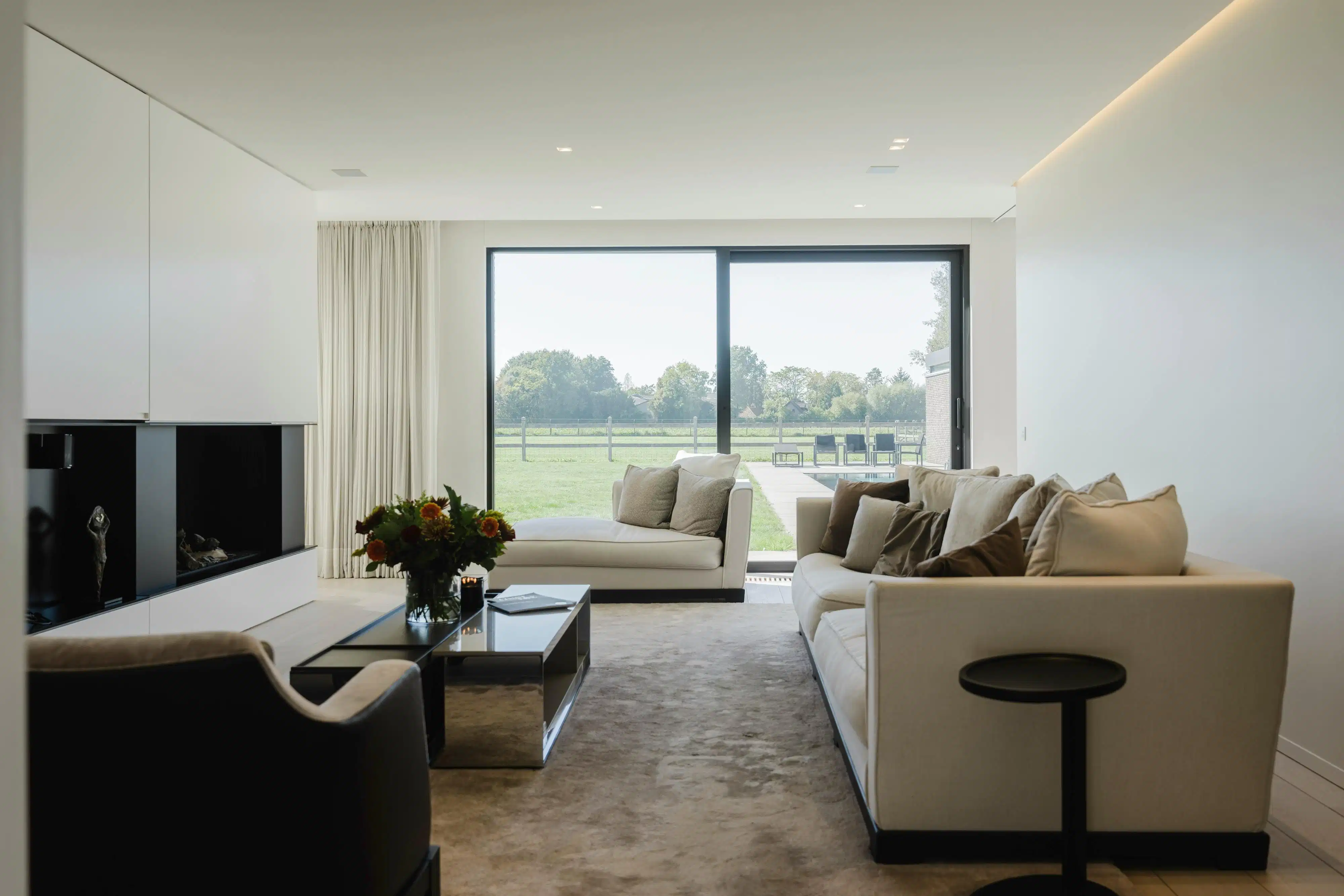Exclusieve villa met zwembad en paardenstallen in Heule! foto 9