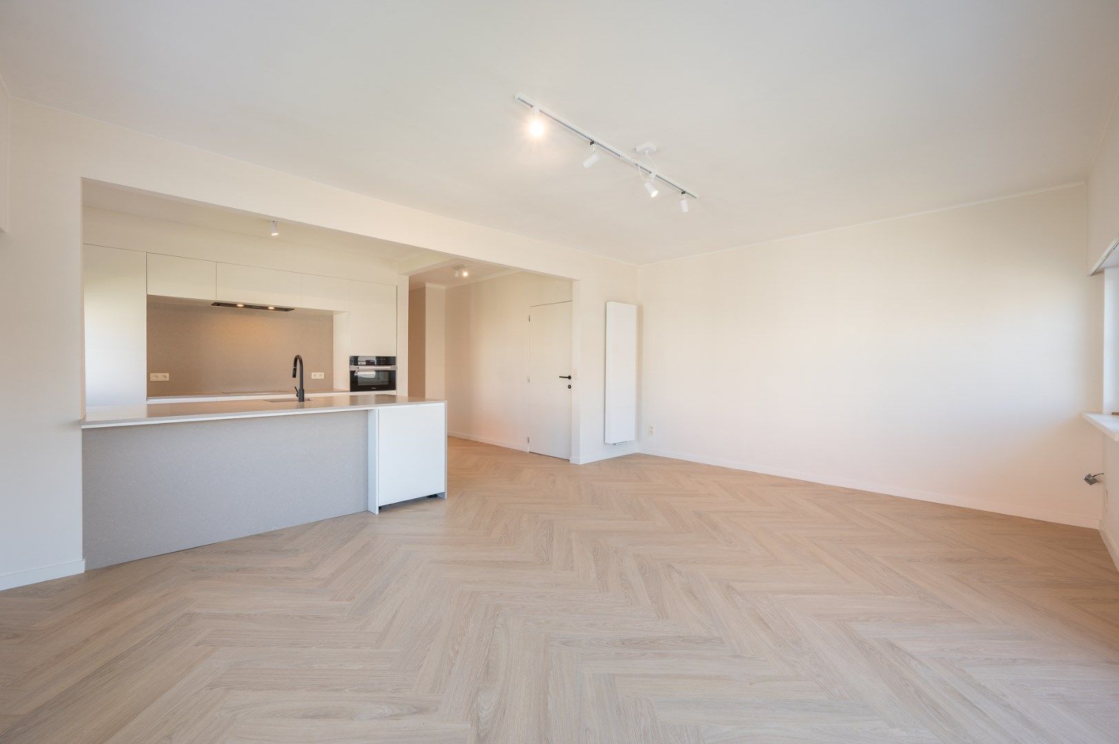 Fraai gerenoveerd appartement in residentieel Duinbergen foto 6