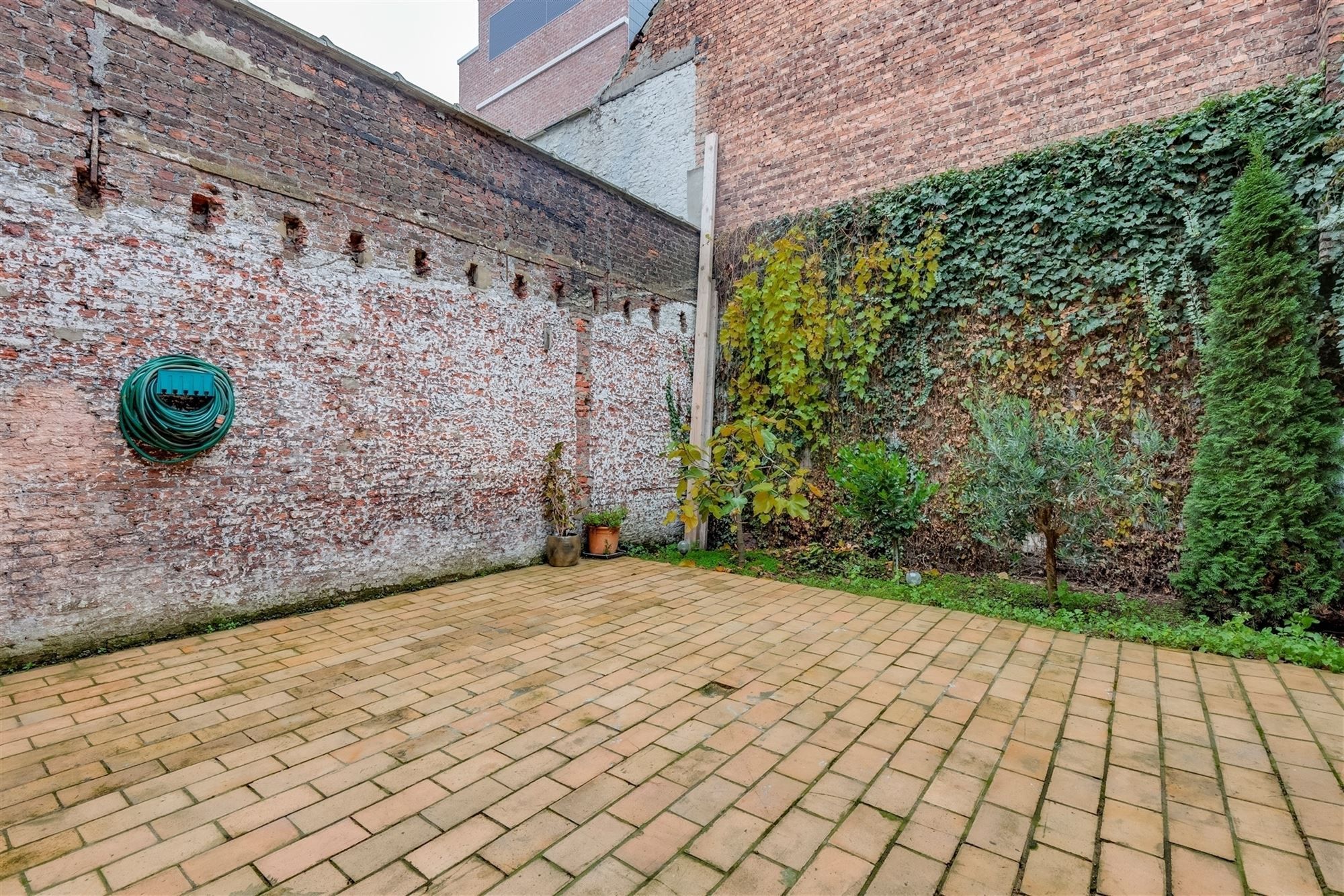 Ruime woning met 4/5 slpk en magazijn  foto 12