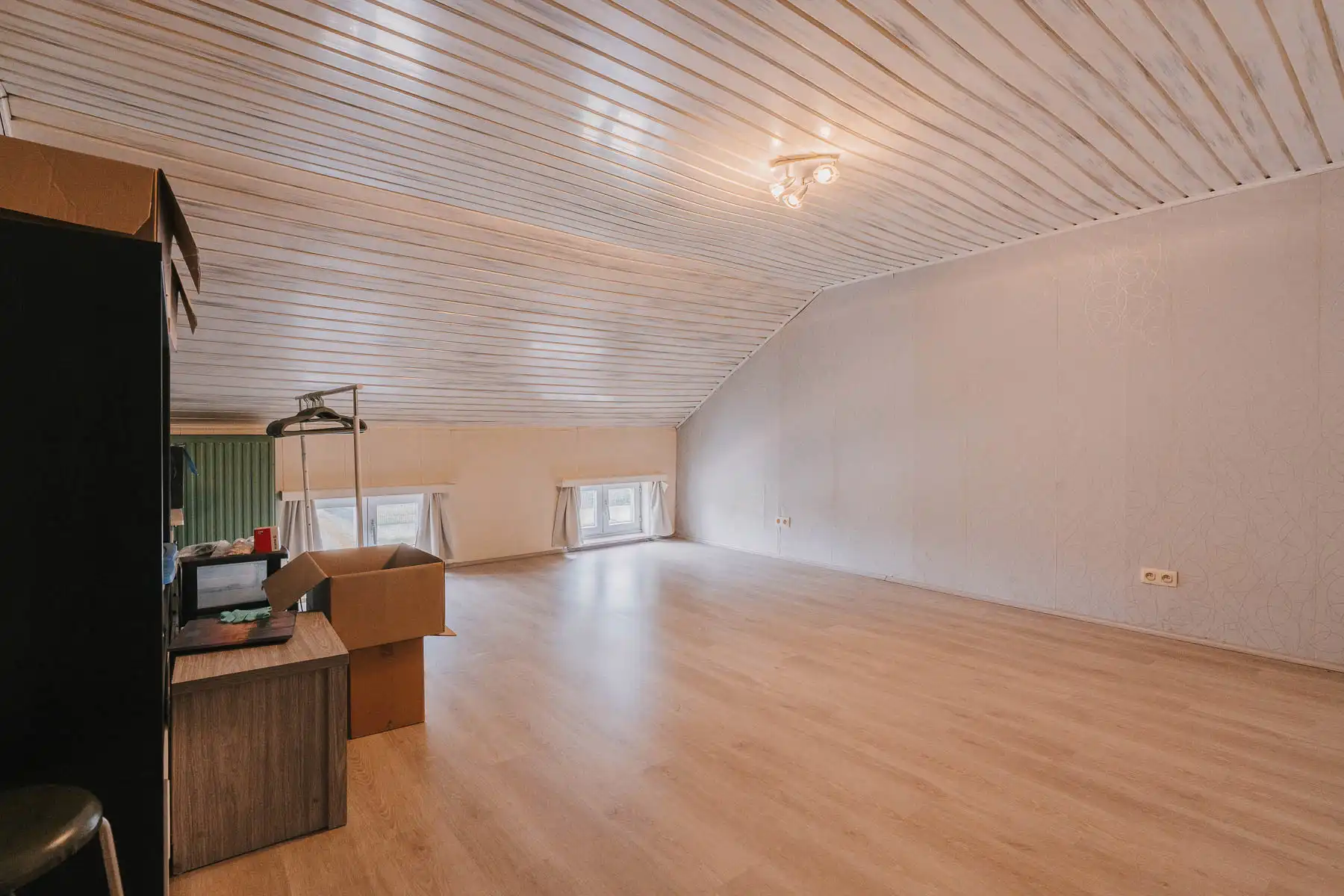 Karaktervolle woning met veel potentieel op toplocatie foto 16