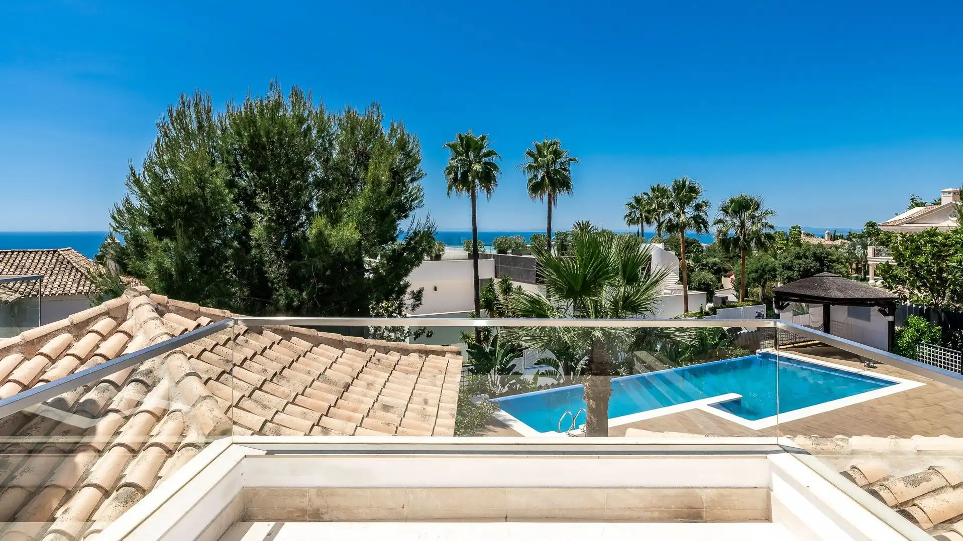 Recent gebouwde villa op toplocatie in Sierra Blanca foto 3