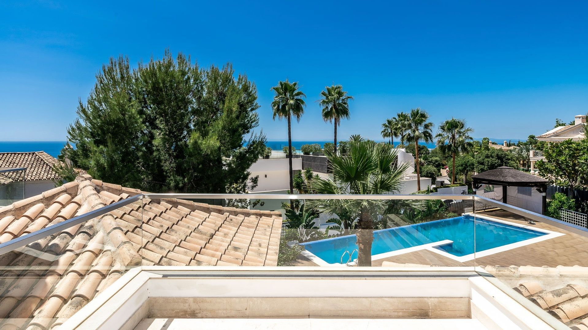 Recent gebouwde villa op toplocatie in Sierra Blanca foto 3