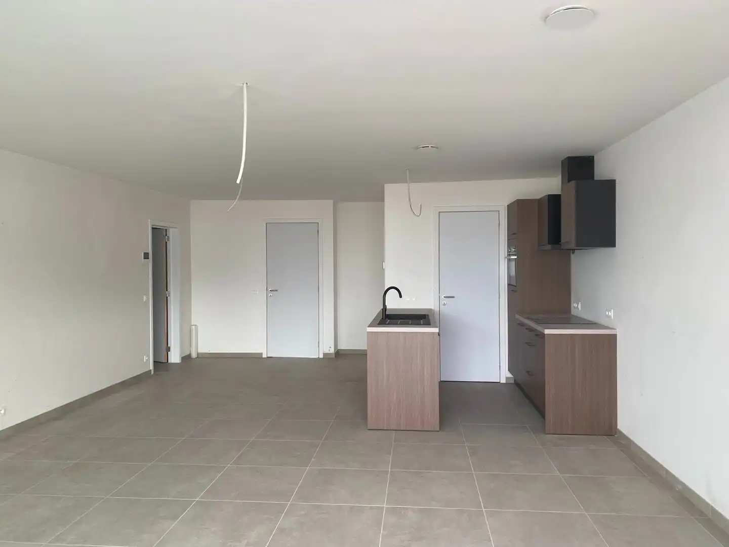 Instapklaar nieuwbouwappartement met 1 slaapkamer en terras. foto 2