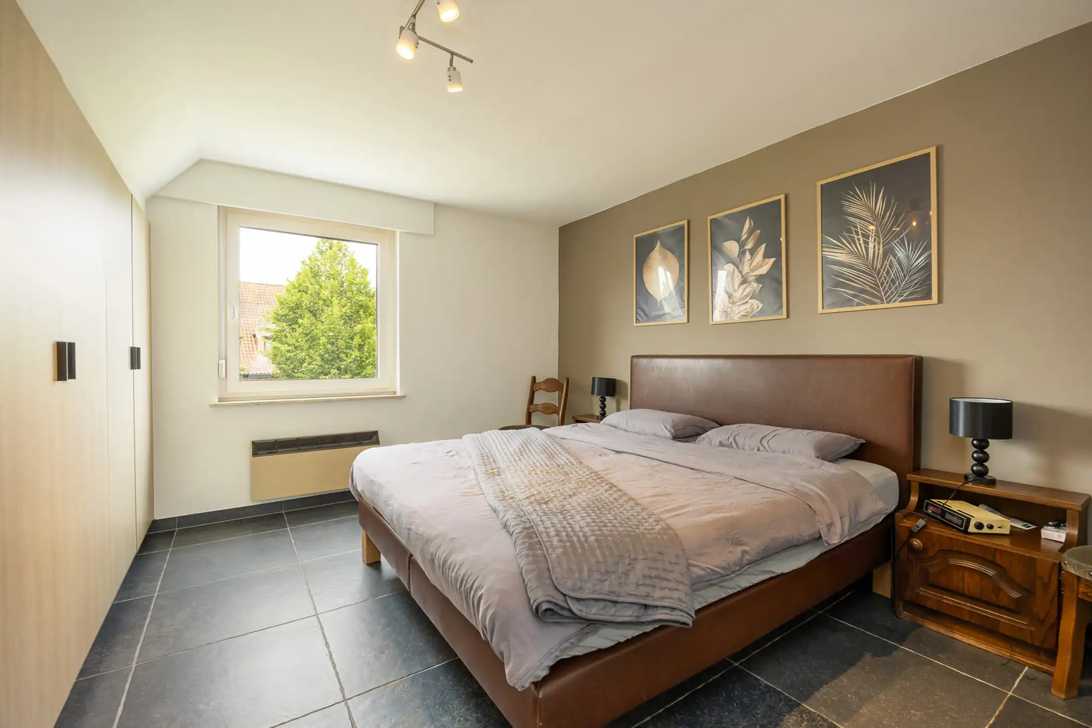Instapklare woning met 4 slaapkamers op 865 m² foto 21