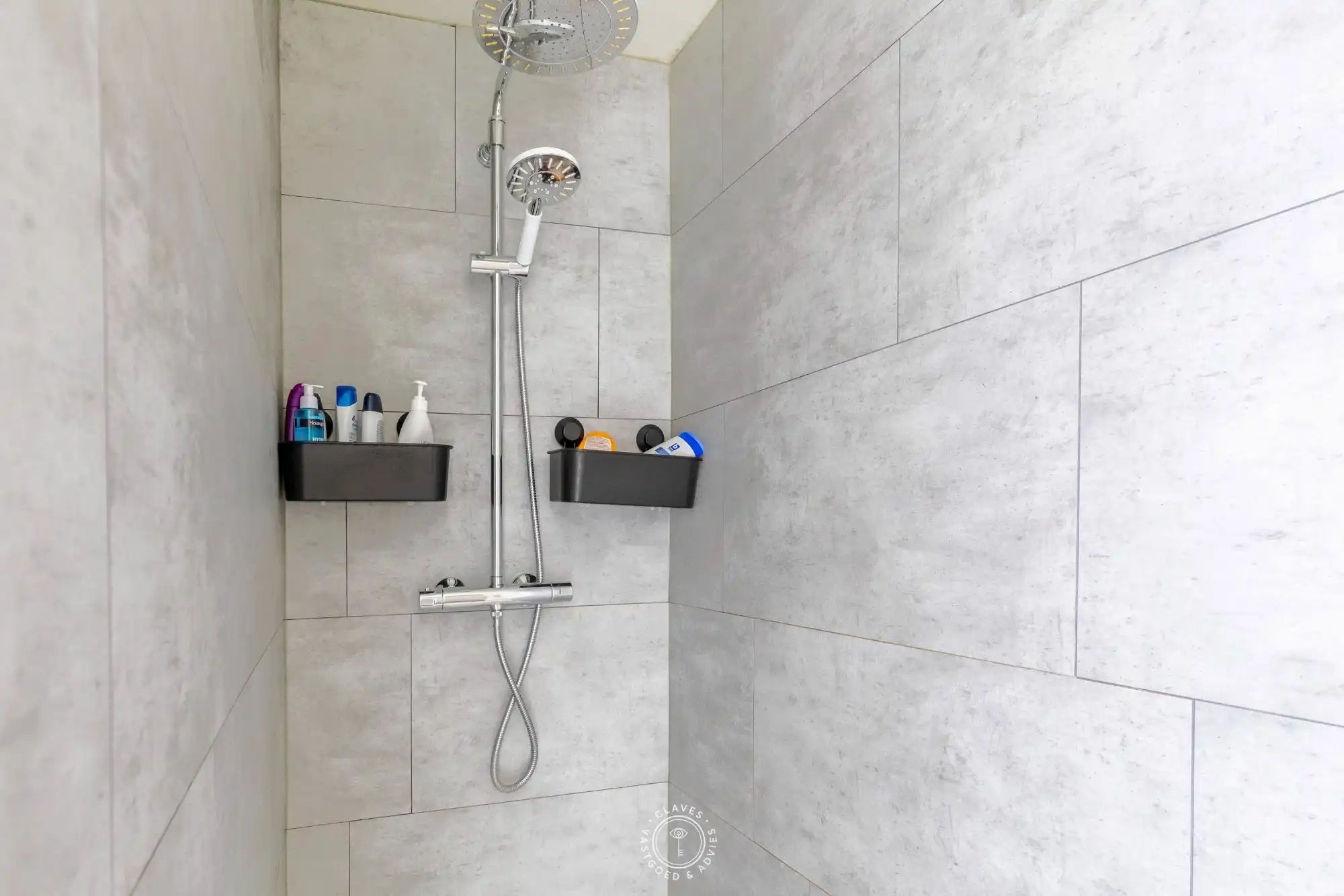 Moderne familiewoning met verrassende buitenruimte foto 16
