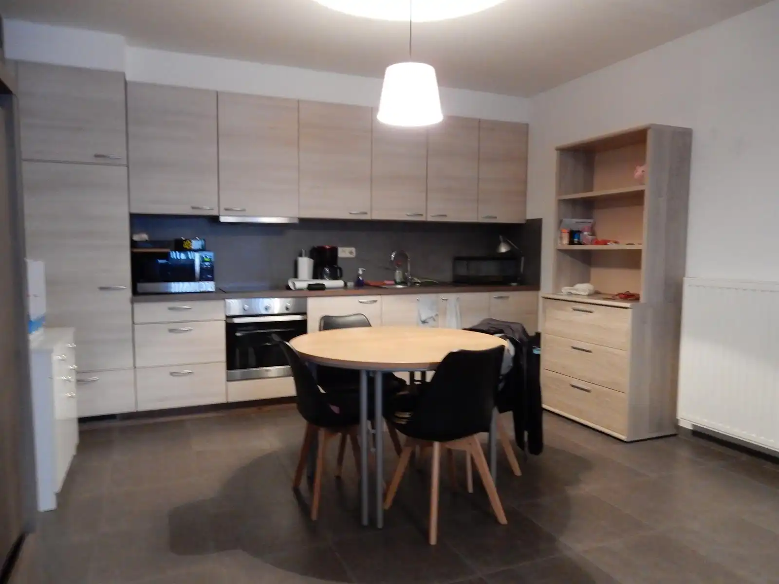 ruim  instapklaar éénslaapkamerappartement op het gelijkvloers foto 2