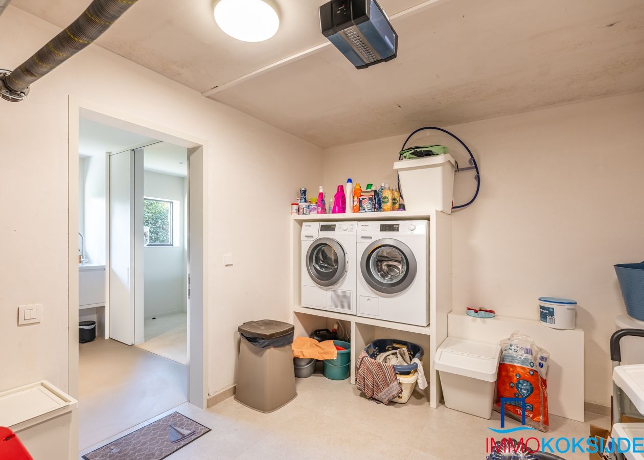 Luxueus gerenoveerde villa met 5 slaapkamers, residentieel gelegen op toplocatie in Sint-Idesbald. foto 25