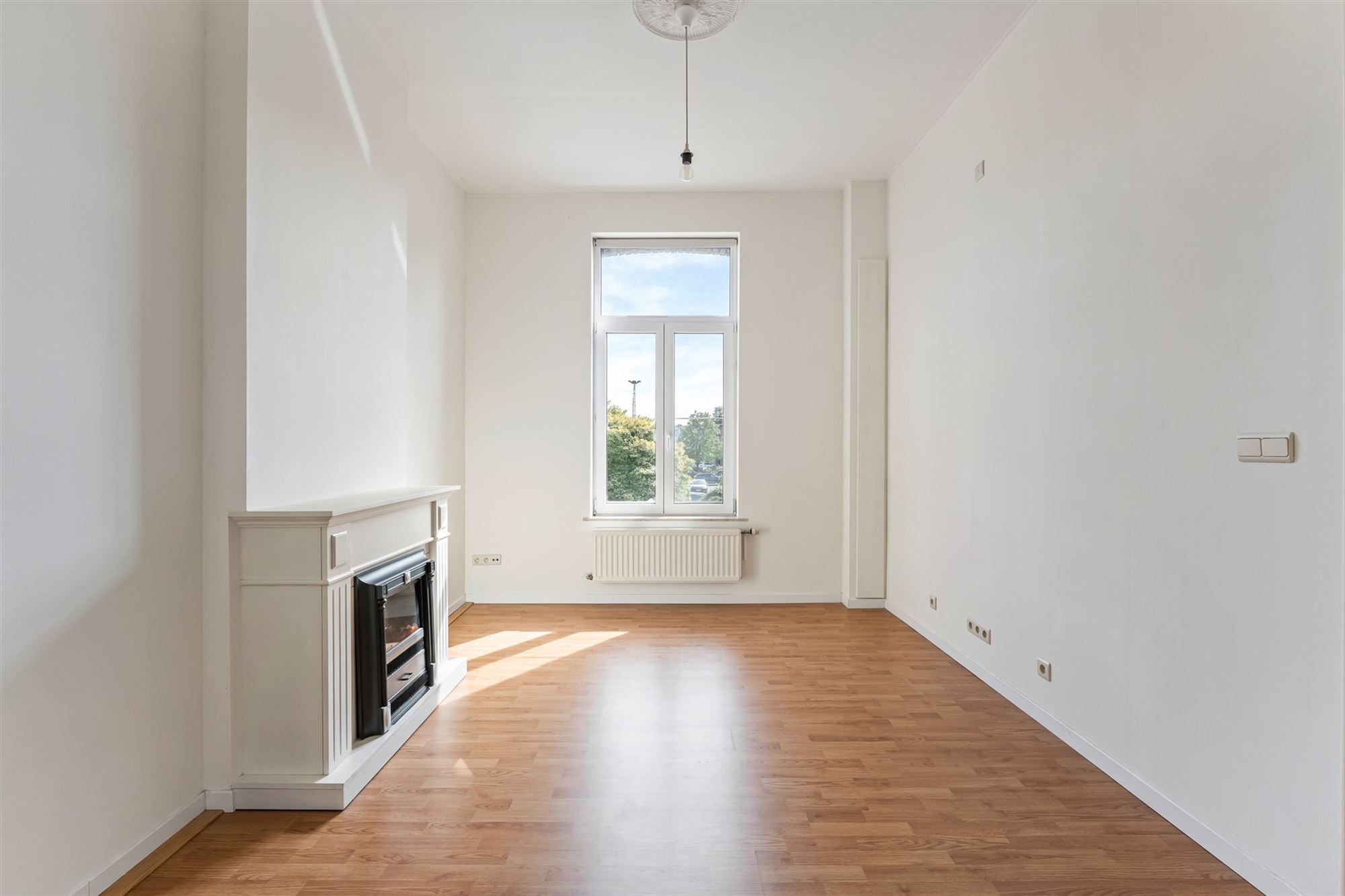 PRACHTIG INSTAPKLAAR HERENHUIS IN GEEL CENTRUM  foto 17