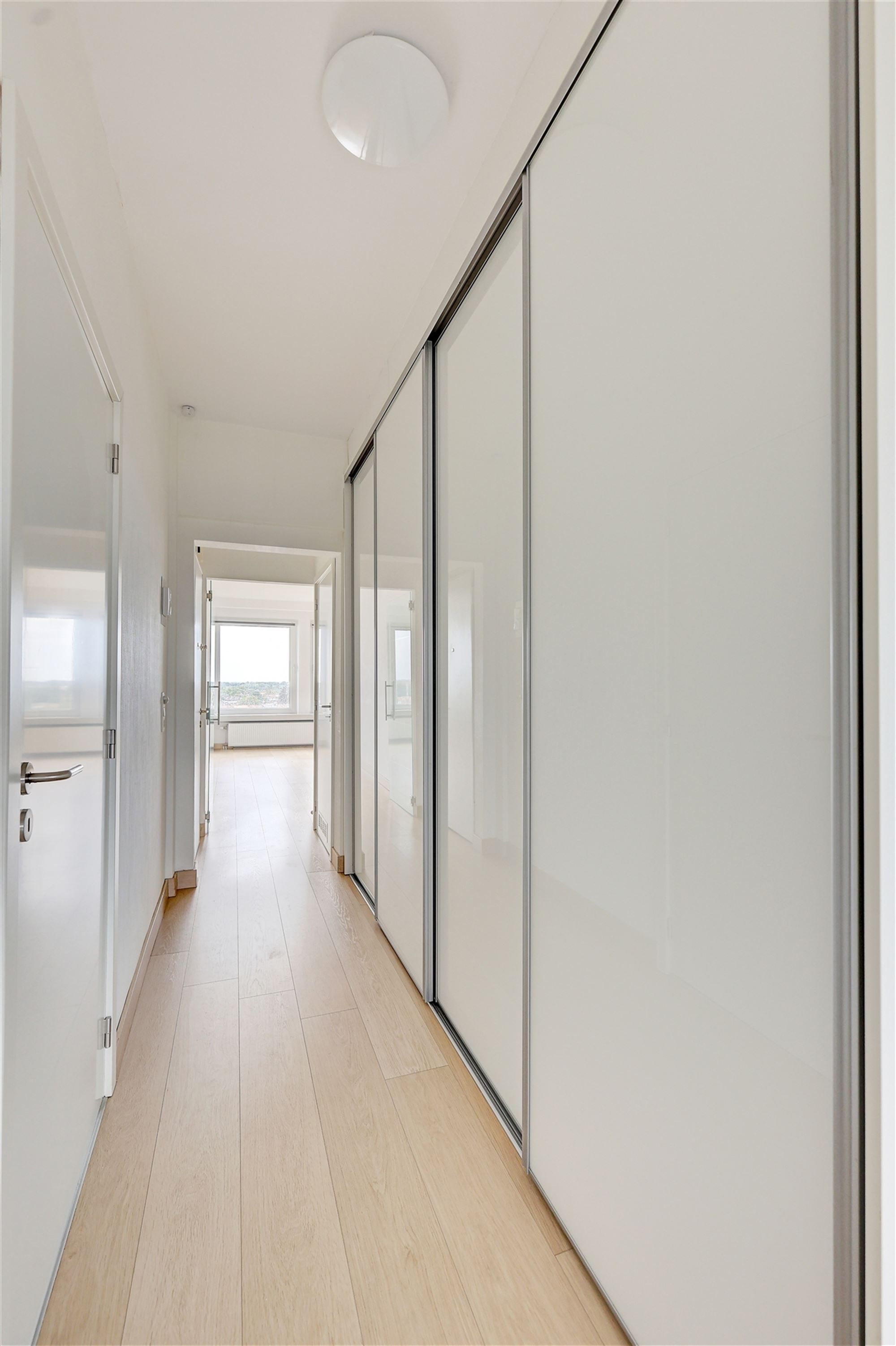 Appartement met 3 slaapkamers, terras en parking op de Bist foto 17