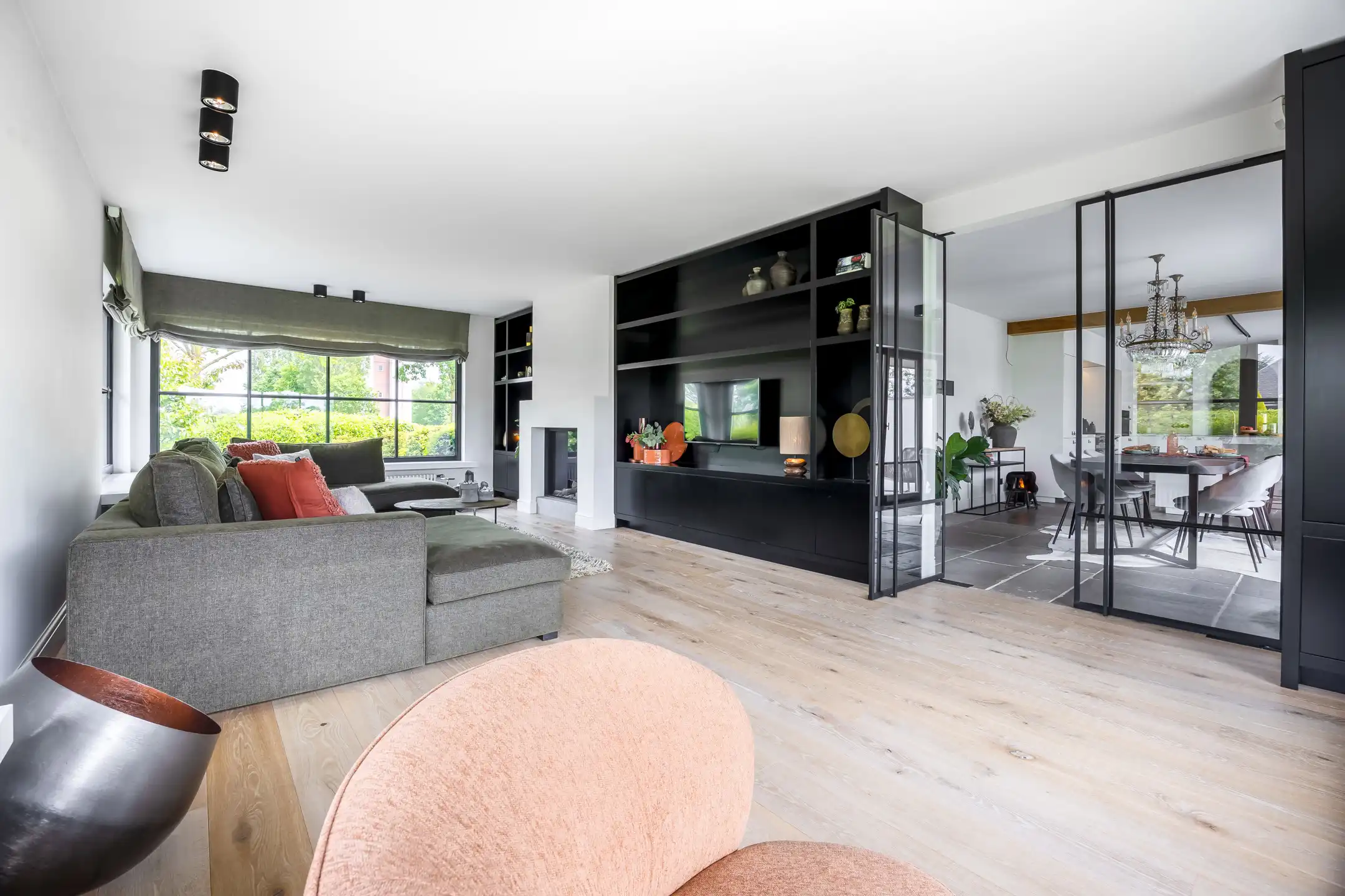 Luxueuze villa met bijgebouw en mogelijkheid tot aankoop achtergelegen weilanden.  foto 8