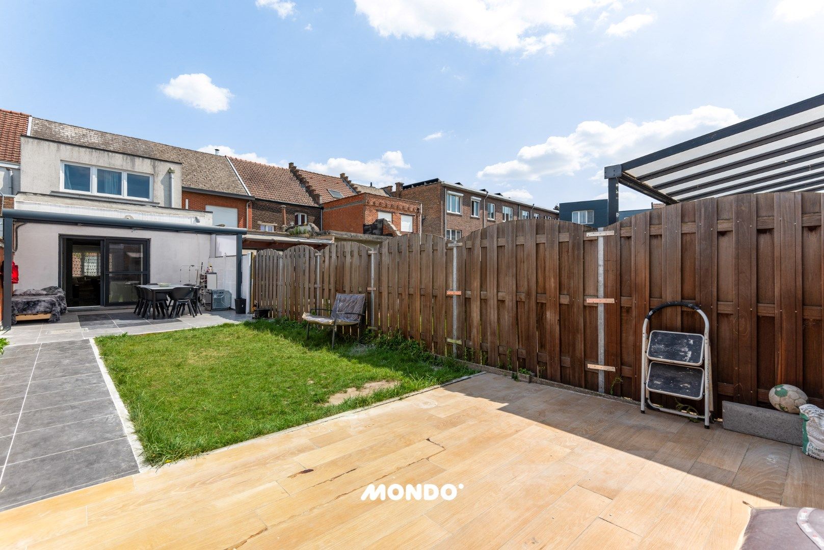 instapklare rijwoning met garage en zonnige tuin in Rumst foto 2