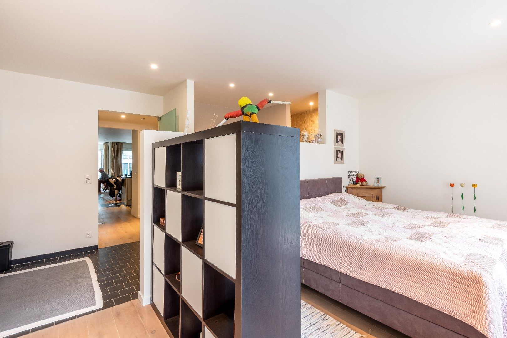 Ruim woonappartement gelegen op wandelafstand van de Zeedijk en het centrum van Knokke. Aankoop inpandige box mogelijk. foto 11