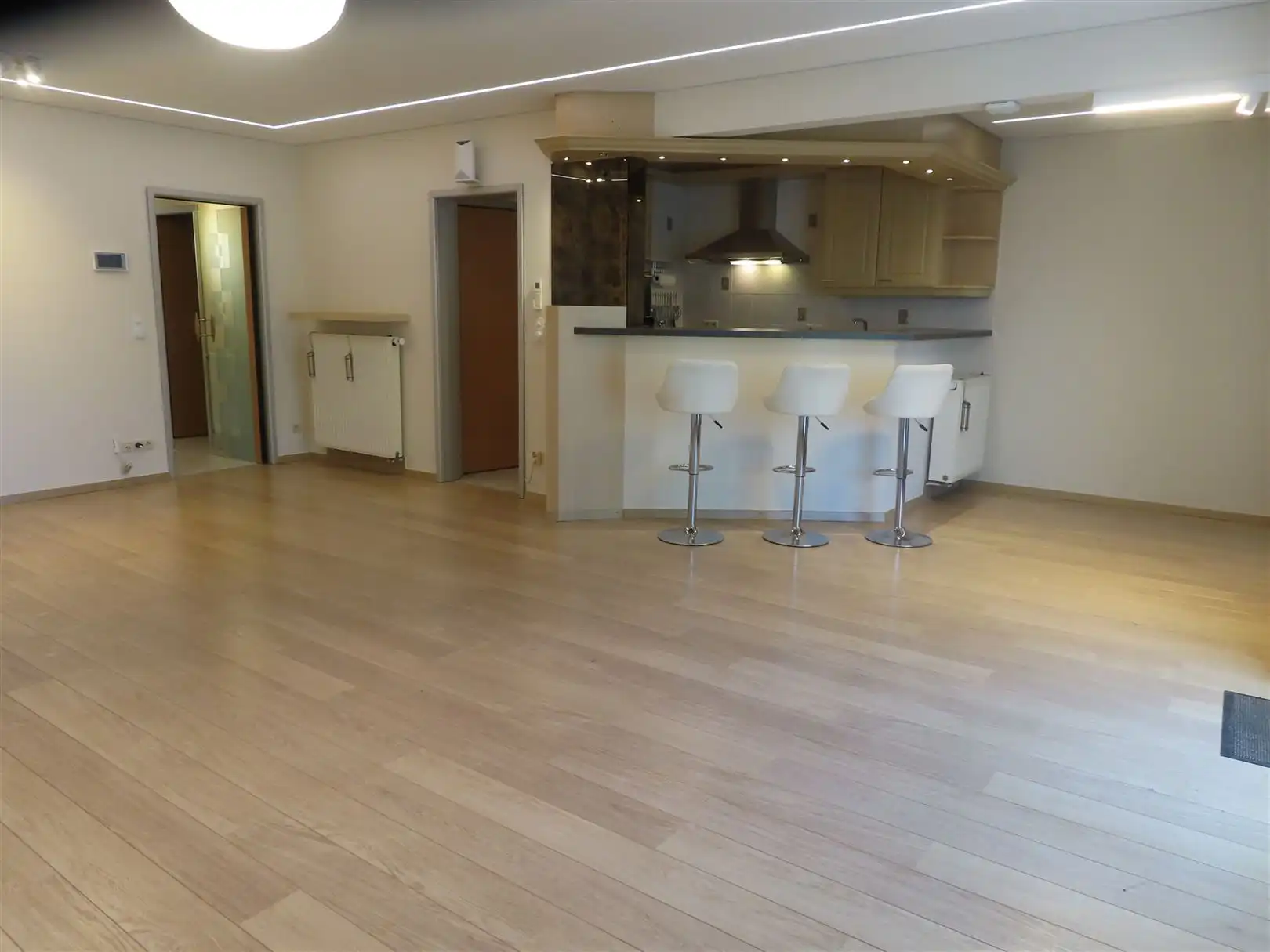 Luxe appartement met overdekt terras, airco en garagebox! foto 2