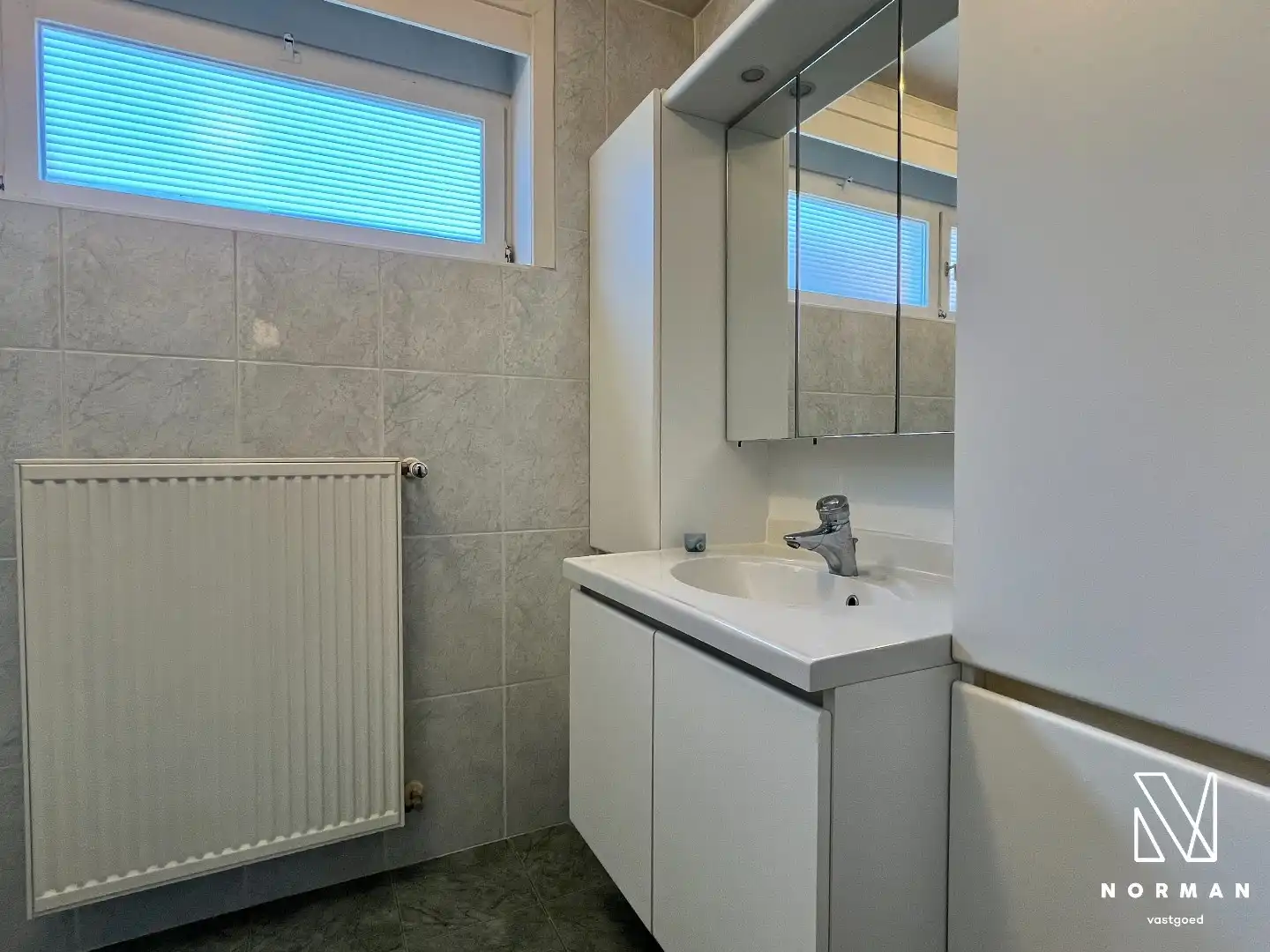 Ruime woning met 5 slks, garage in het centrum van Kuurne foto 15