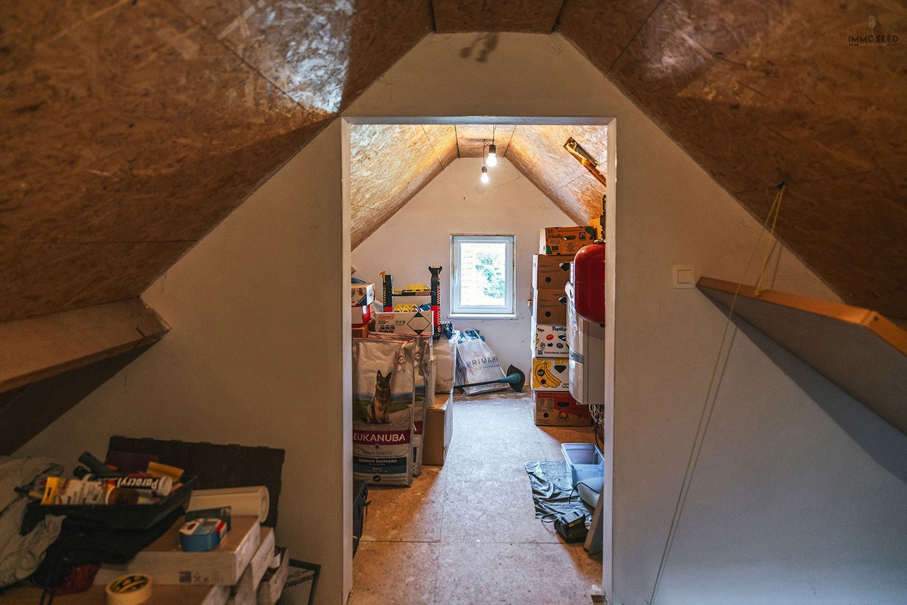 Instapklare, volledig opgefriste gezinswoning foto 15