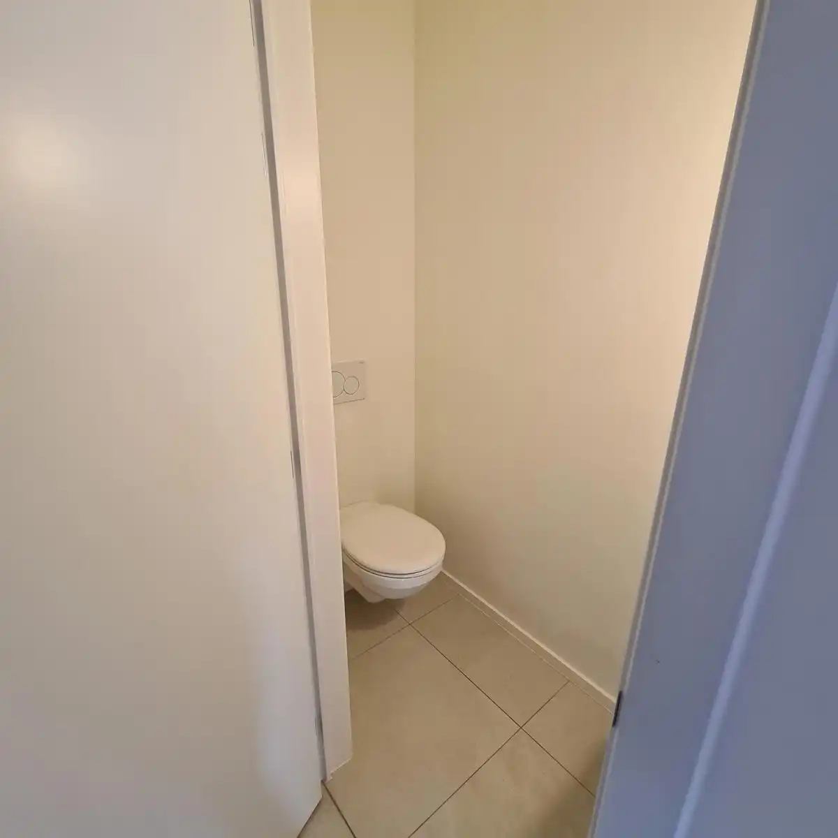 Instapklaar appartement met 2 slaapkamers ! foto 11