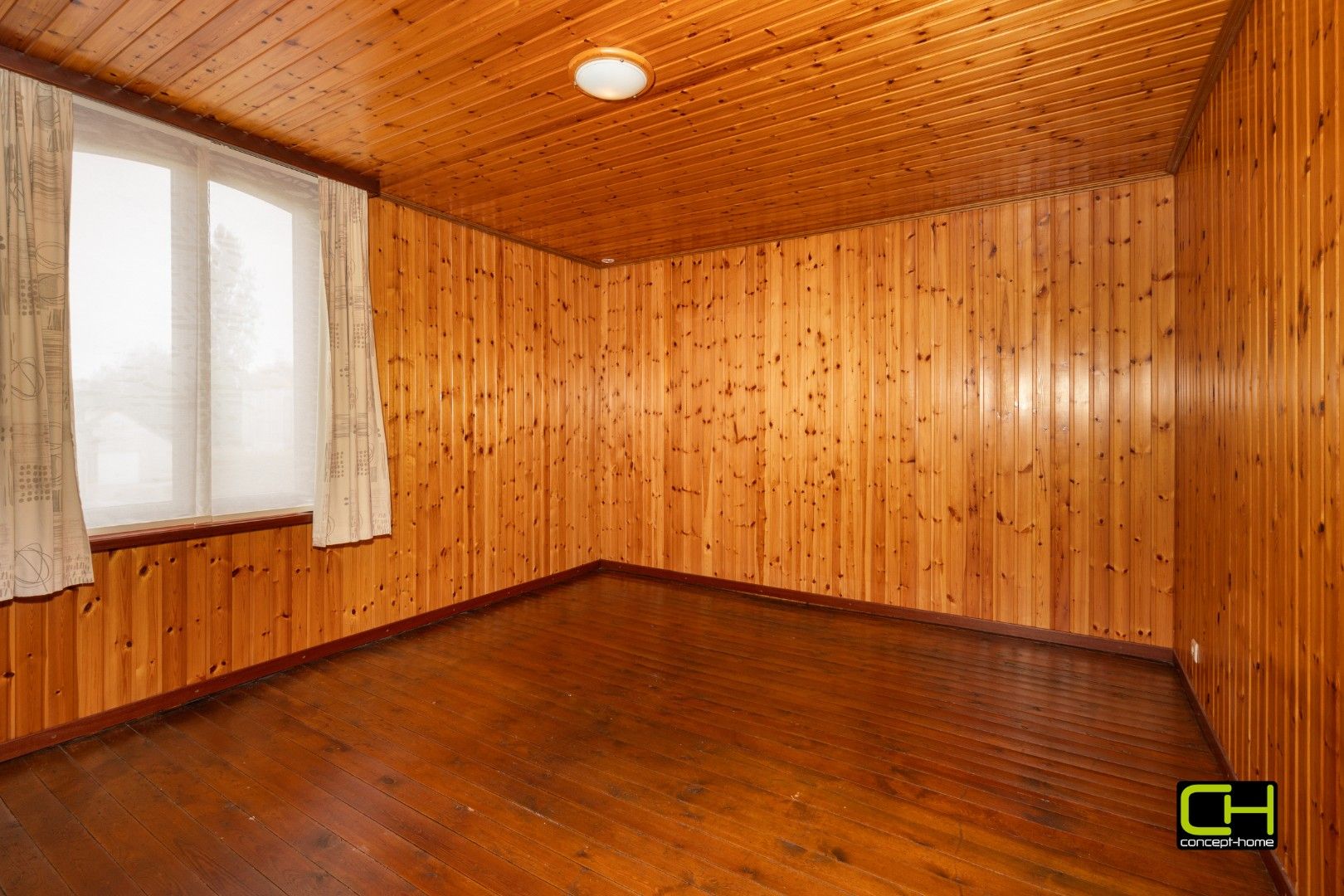 Te renoveren woning met ruime tuin te koop in Lievegem foto 13