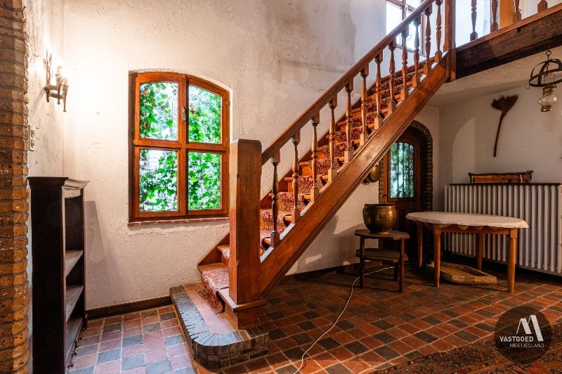 Charmante en statige woning in centrum Eeklo foto 8