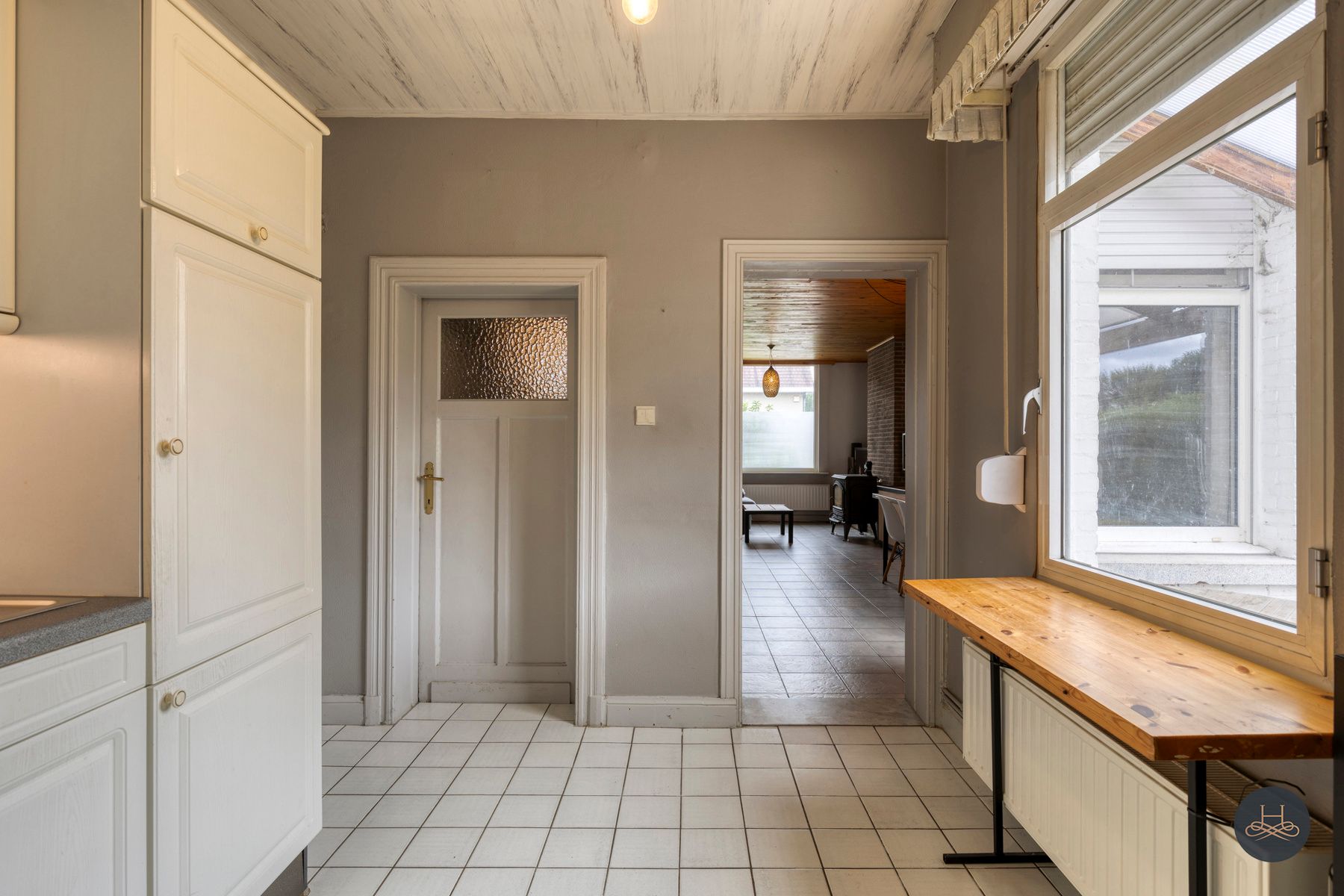 Vrijstaande woning met enorm potentieel foto 8