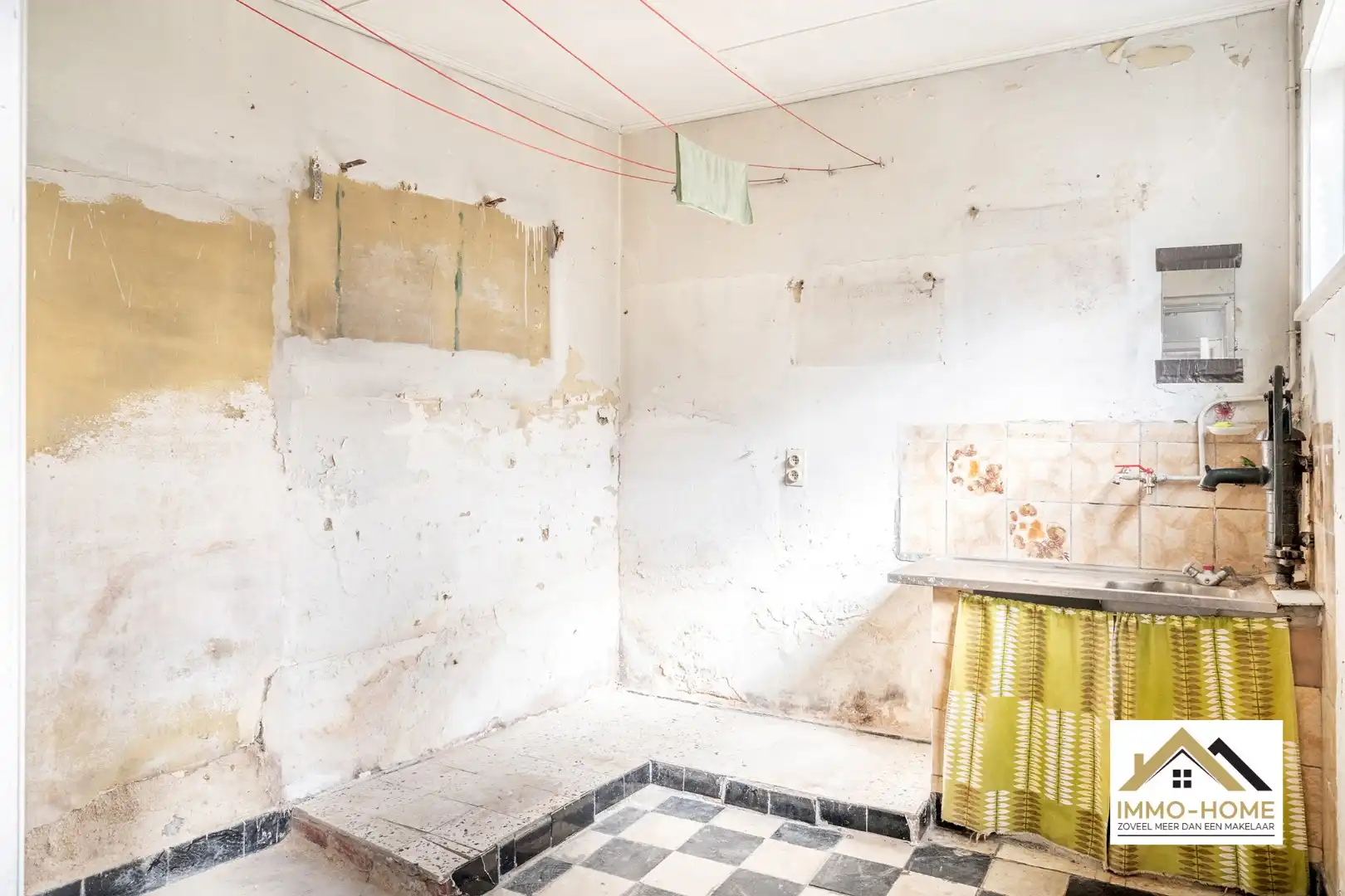Te renoveren woning met garage centrum Beervelde!  foto 20