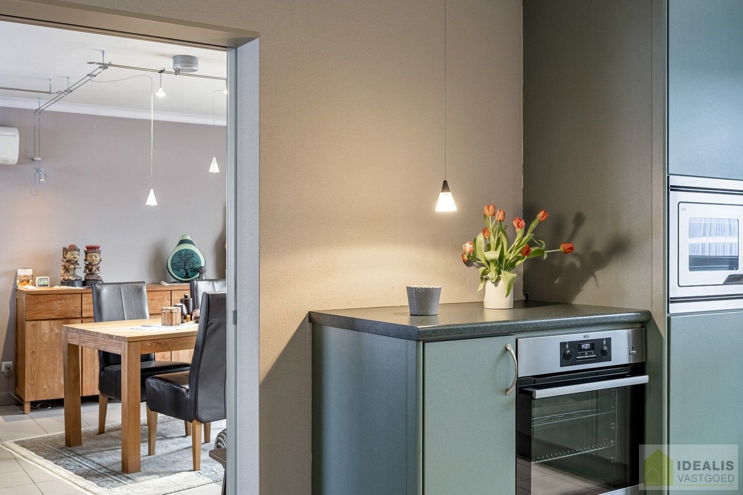 RUIME EN PERFECT ONDERHOUDEN WONING MET 4 SLAAPKAMERS OP KNAP PERCEEL VAN MAAR LIEFST 14A61CA foto 13