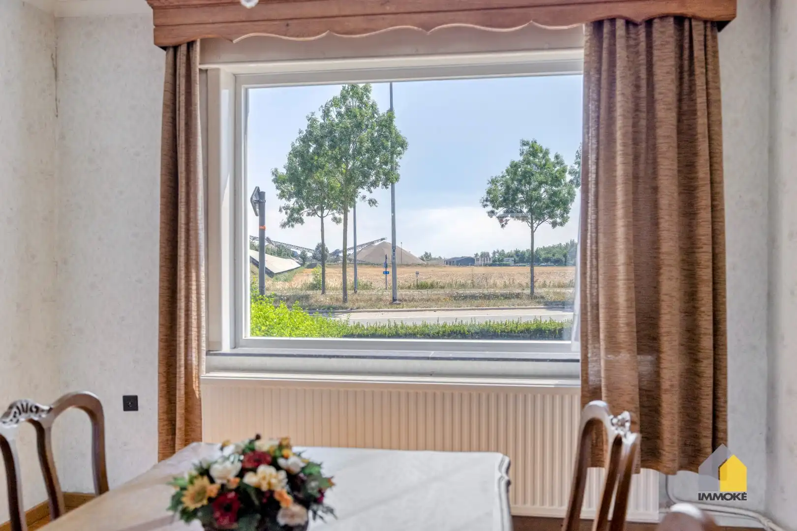 Karaktervolle, halfvrijstaande woning op 7a 31ca met aangrenzend weiland 16a 50ca. foto 9