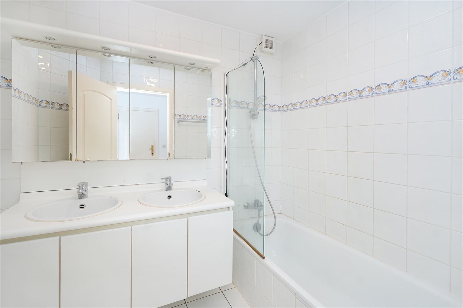 Centraal gelegen appartement met 2 slpks. foto 8