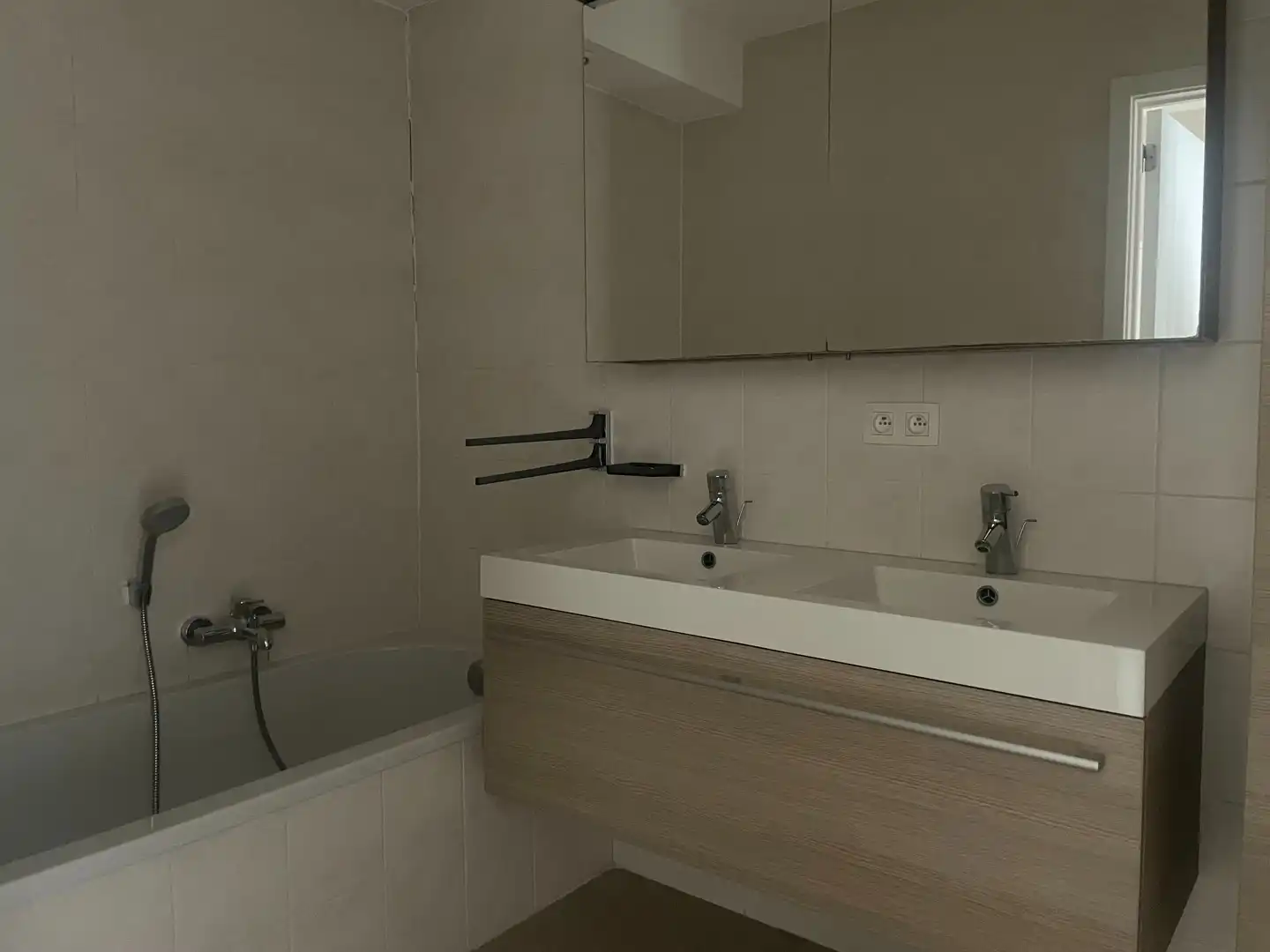 Woonappartement nabij de markt in Heist foto 6