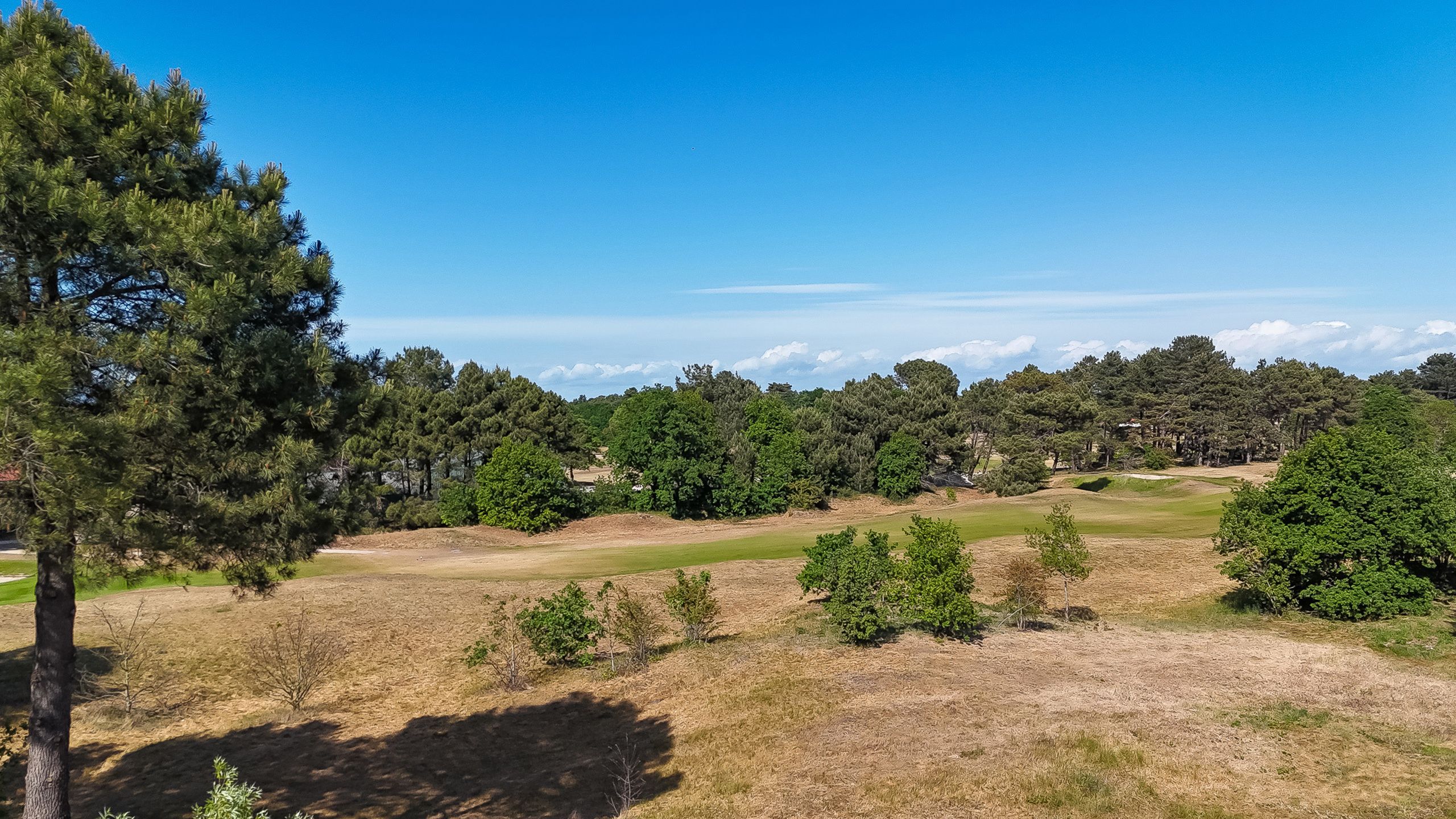 VILLA met panoramisch zicht op de ROYAL ZOUTE GOLF CLUB foto 8