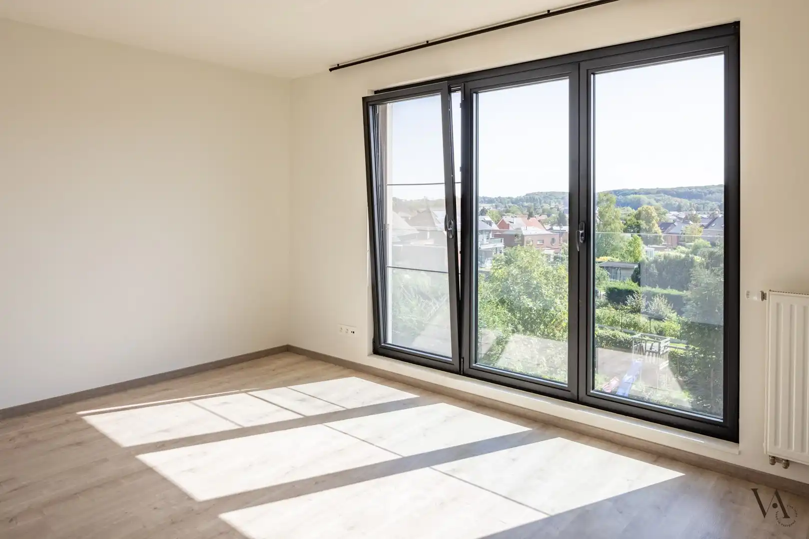 Recente driegevelwoningen met 3 slaapkamers, garage en tuin in Linden foto 13