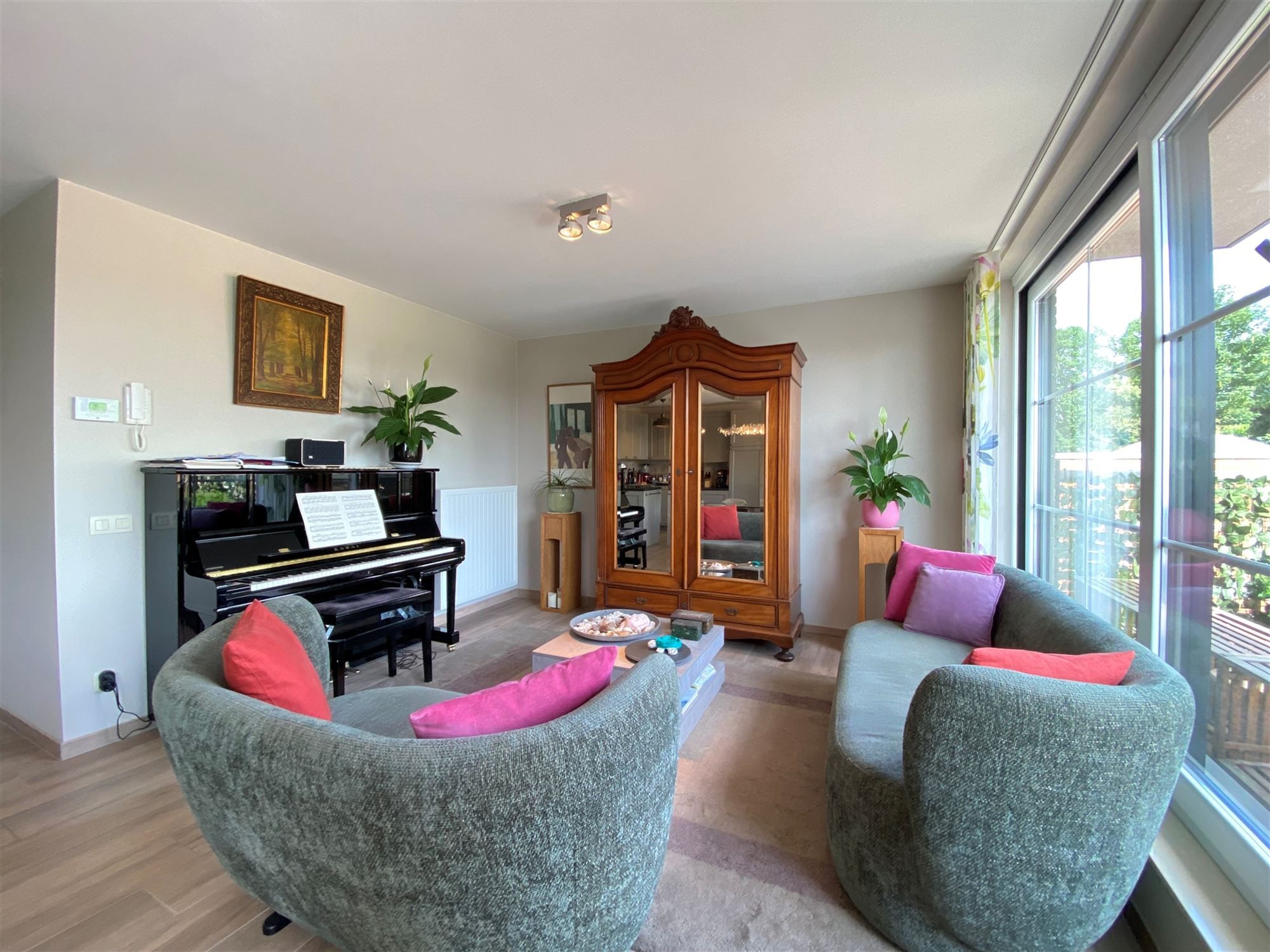 Mooi afgewerkt 2-slpk appartement te Kaprijke met 2 terrassen en ondergrondse staanplaats en berging foto 7