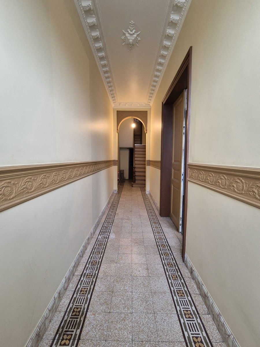 Interessante opbrengsteigendom met 4 units vlakbij station foto 2