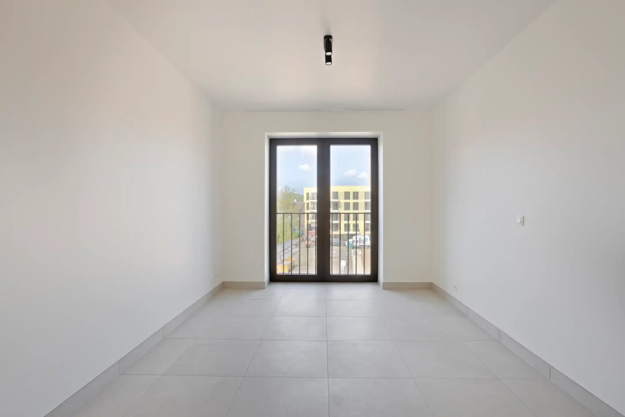 Nieuw appartement met 2 slaapkamers in een ideale omgeving foto 18