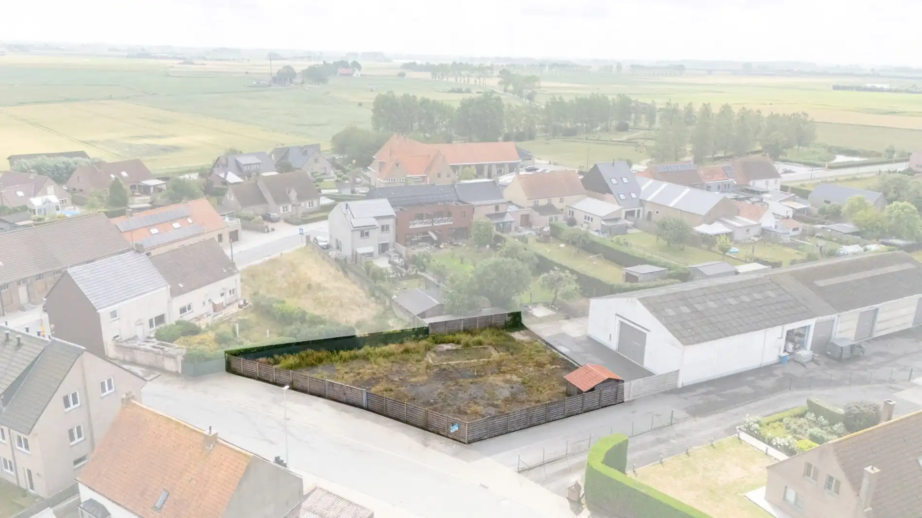 Te koop: Unieke bouwgrond in het hart van pittoresk Slijpe – 748 m² in een groene omgeving foto 4