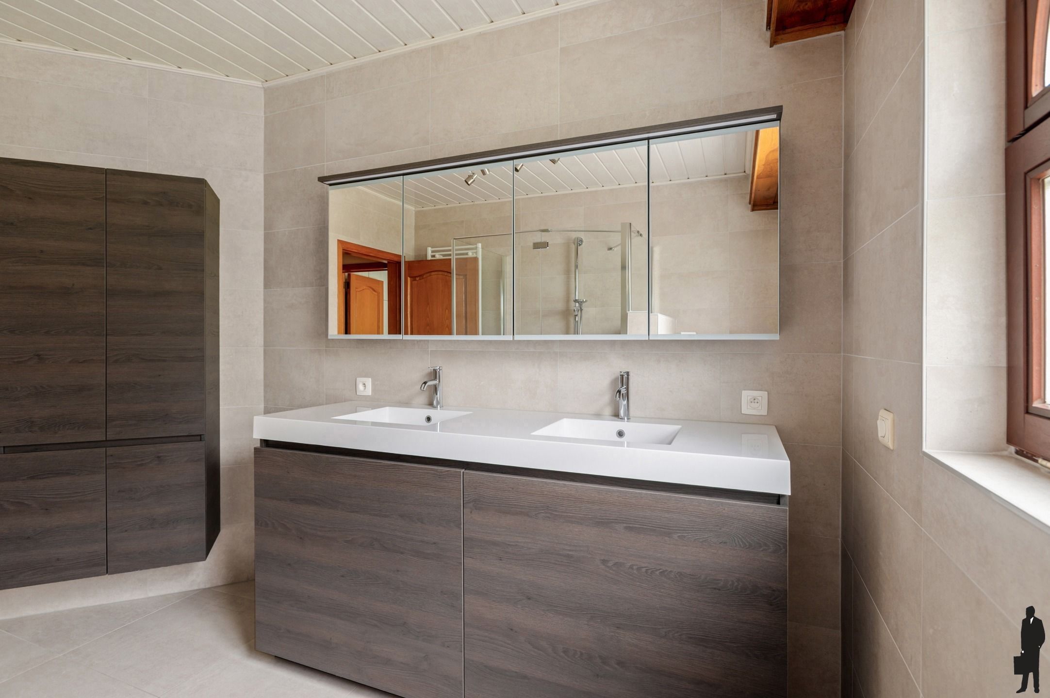 Provençaalse gelijkvloers villa op prachtig perceel van ca. 2.316 m² op de grens met Schilde. foto 18