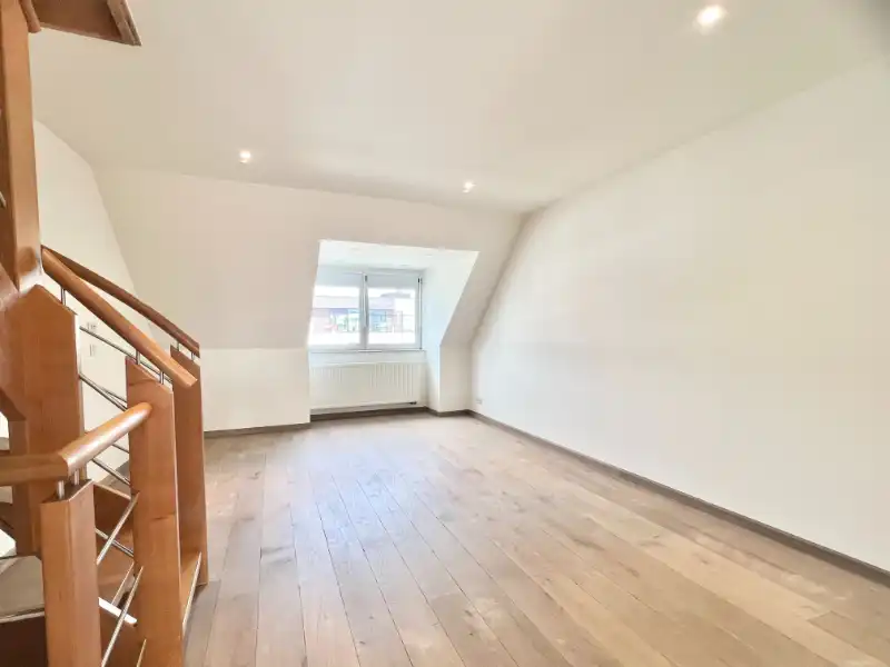 Ruim, instapklaar 3 slpk appartement (160m2)! centrum Deinze foto 6
