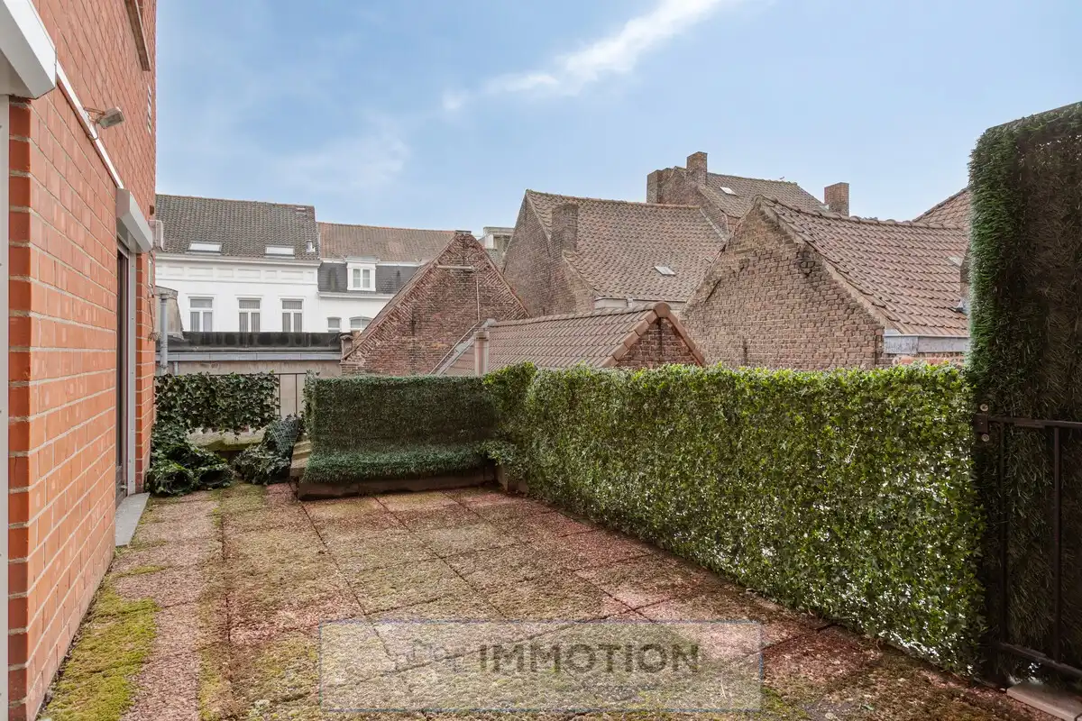 Mooi 1-slaapkamer appartement met parking aan het Overbekeplein. foto 12