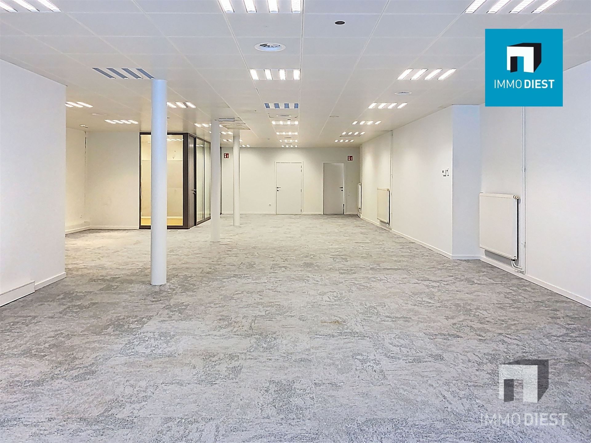 Ruim handelsgelijkvloers op Markt te Diest foto 2