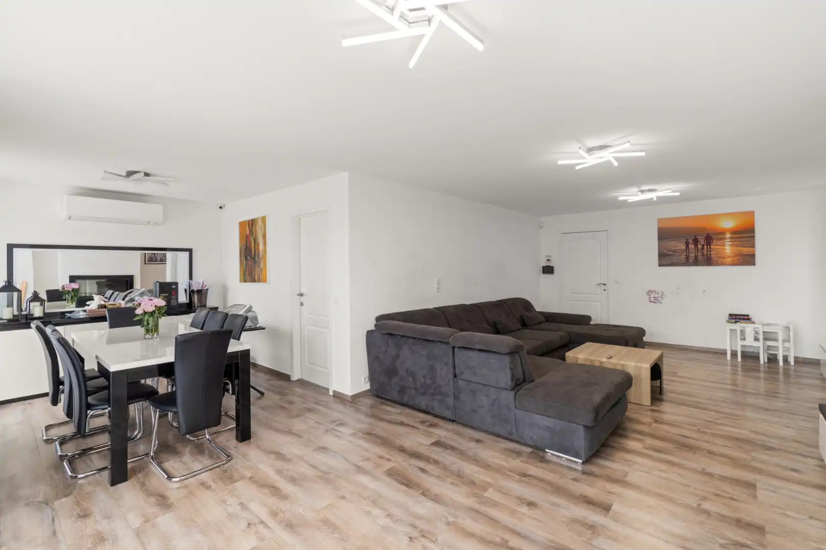 Ruime instapklaar bungalow op topligging foto 2