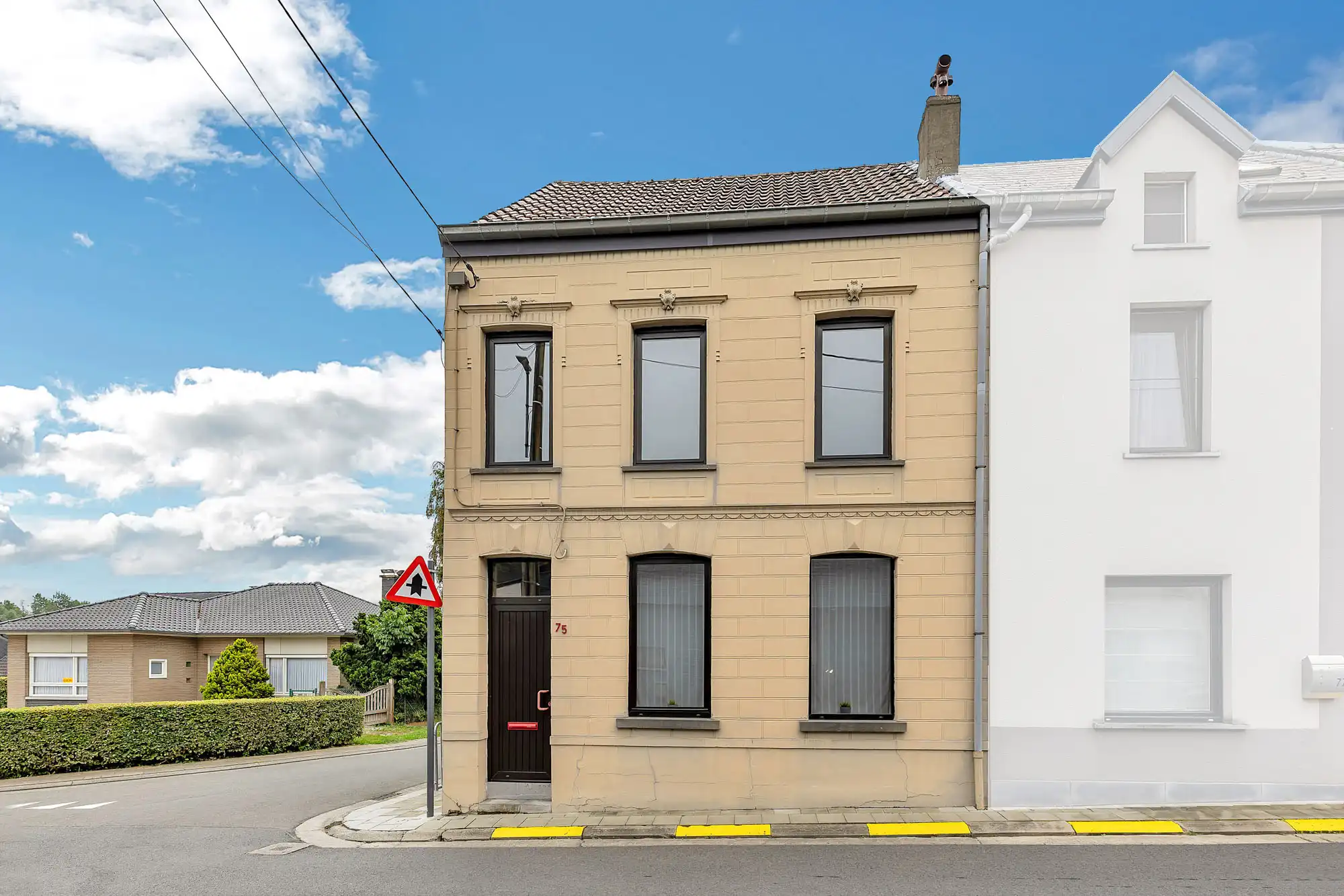 Hoofdfoto van de publicatie: Instapklare hoekwoning met garage