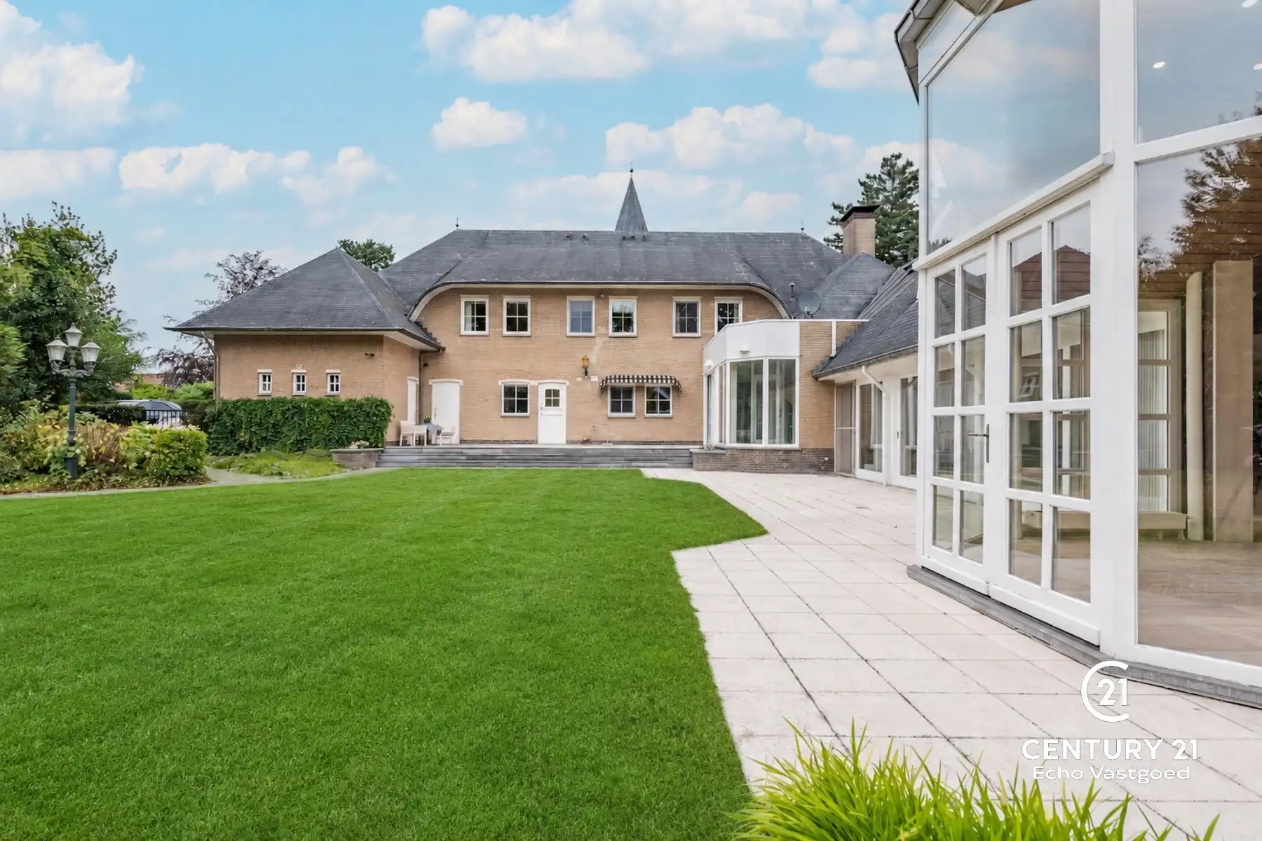 Ruime villa met kantoor, binnenzwembad, mooie tuin op 3172m² foto 18