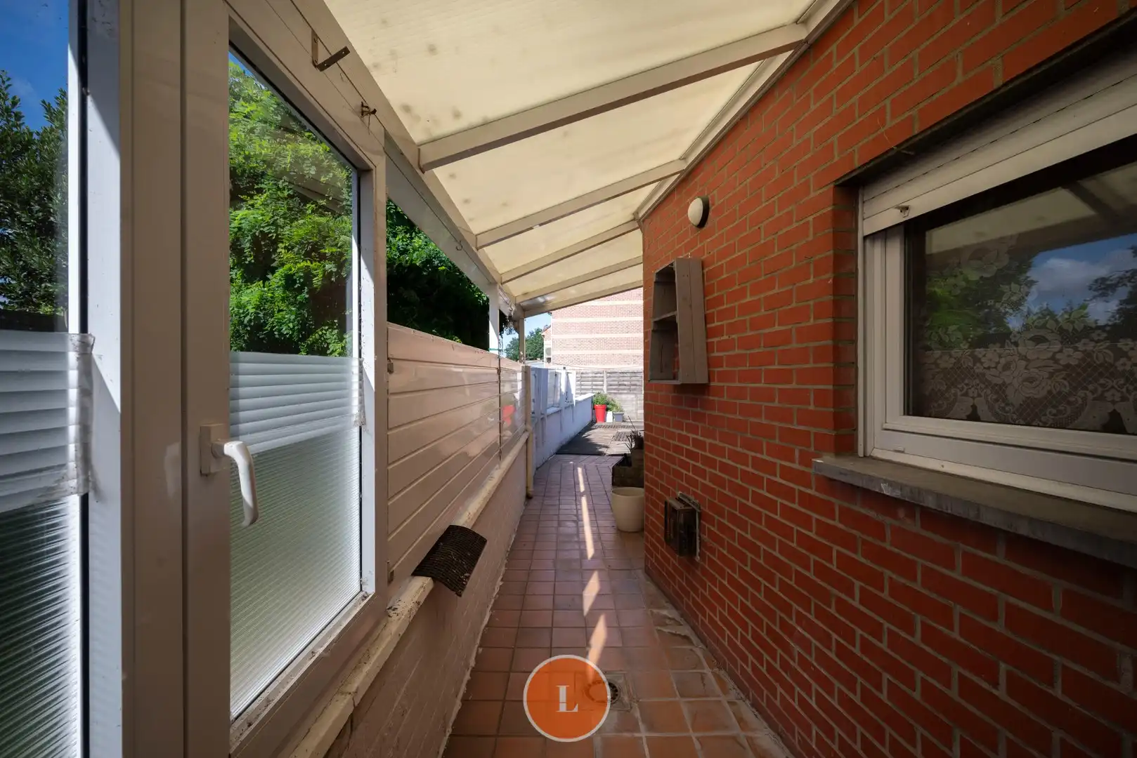 Te renoveren woning met 3 slaapkamers en garage in Menen. foto 16