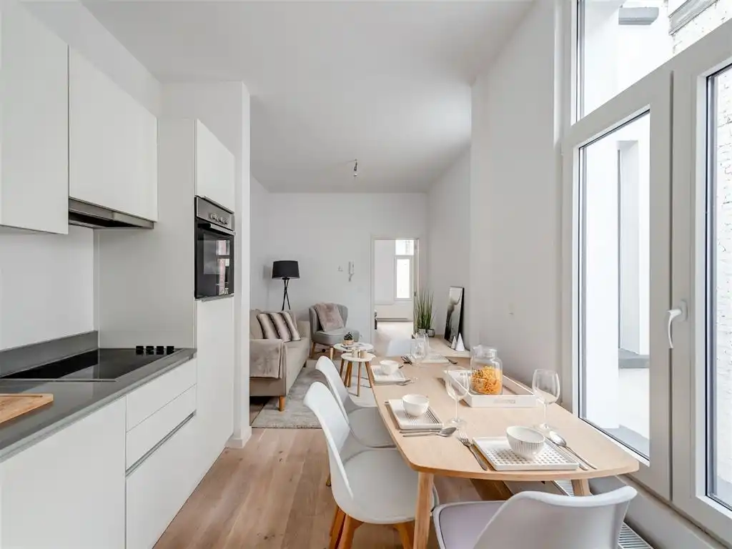 Instapklaar appartement vlakbij Zurenborg foto 2