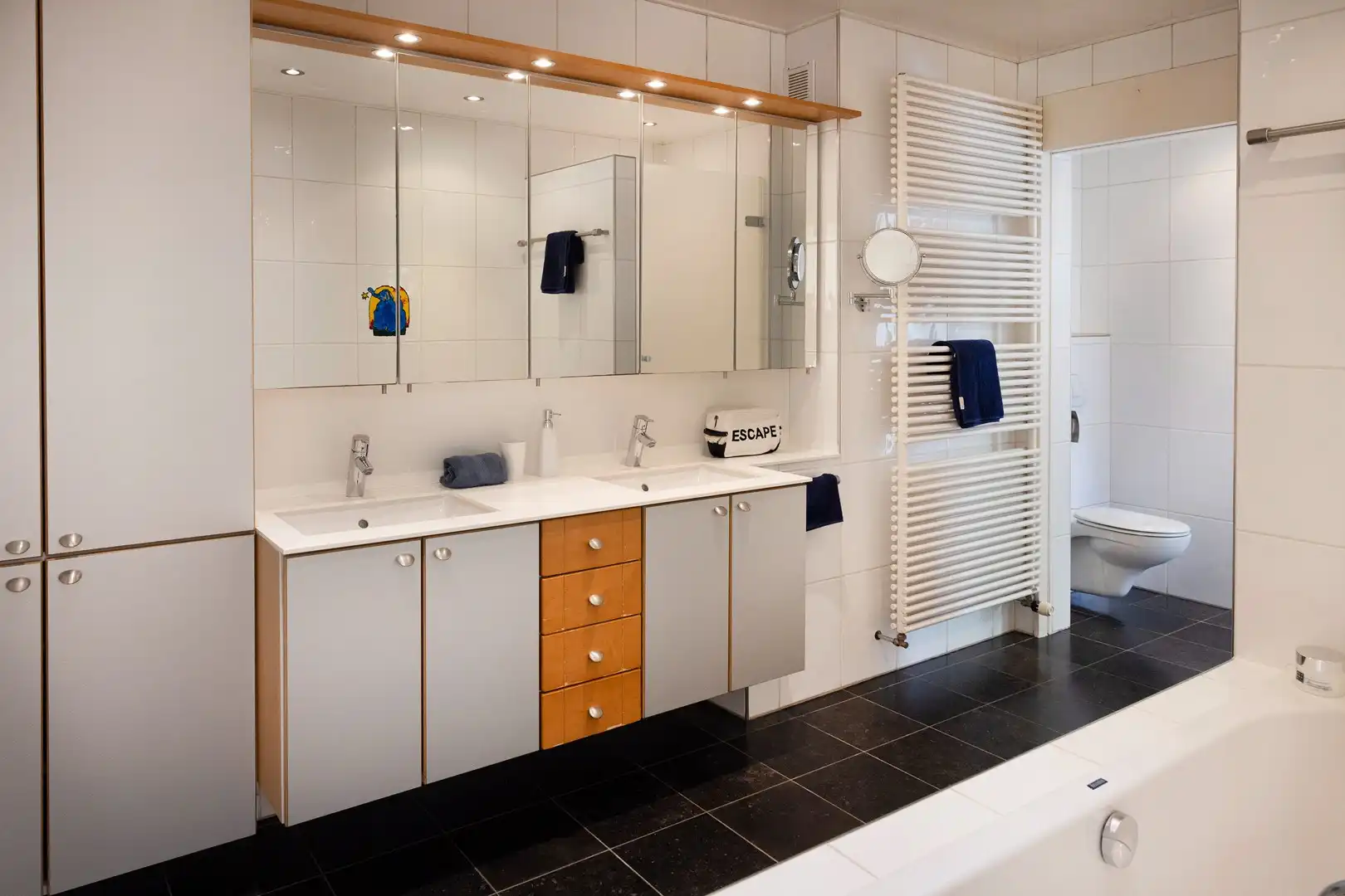 Ruime, alleenstaande woning met mogelijke praktijkruimte. foto 11